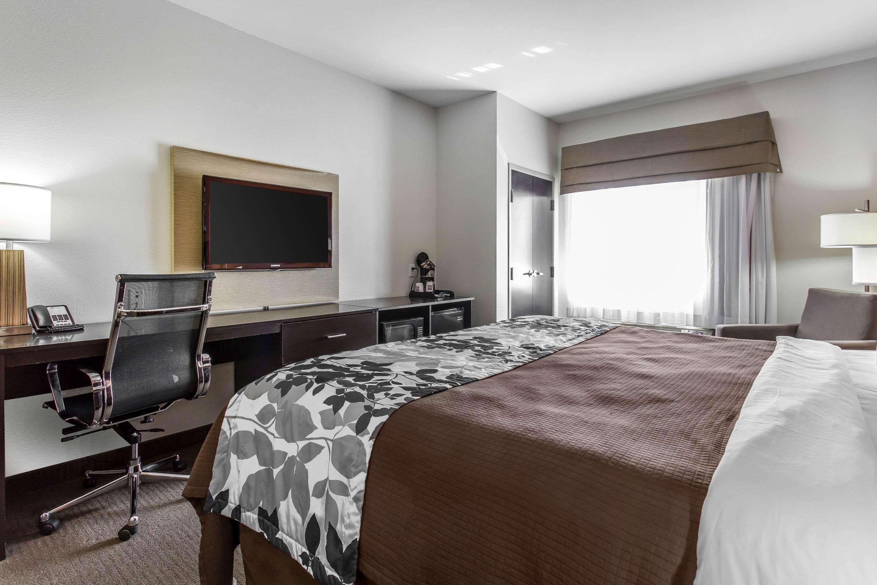 Double King Bed Non Smoking