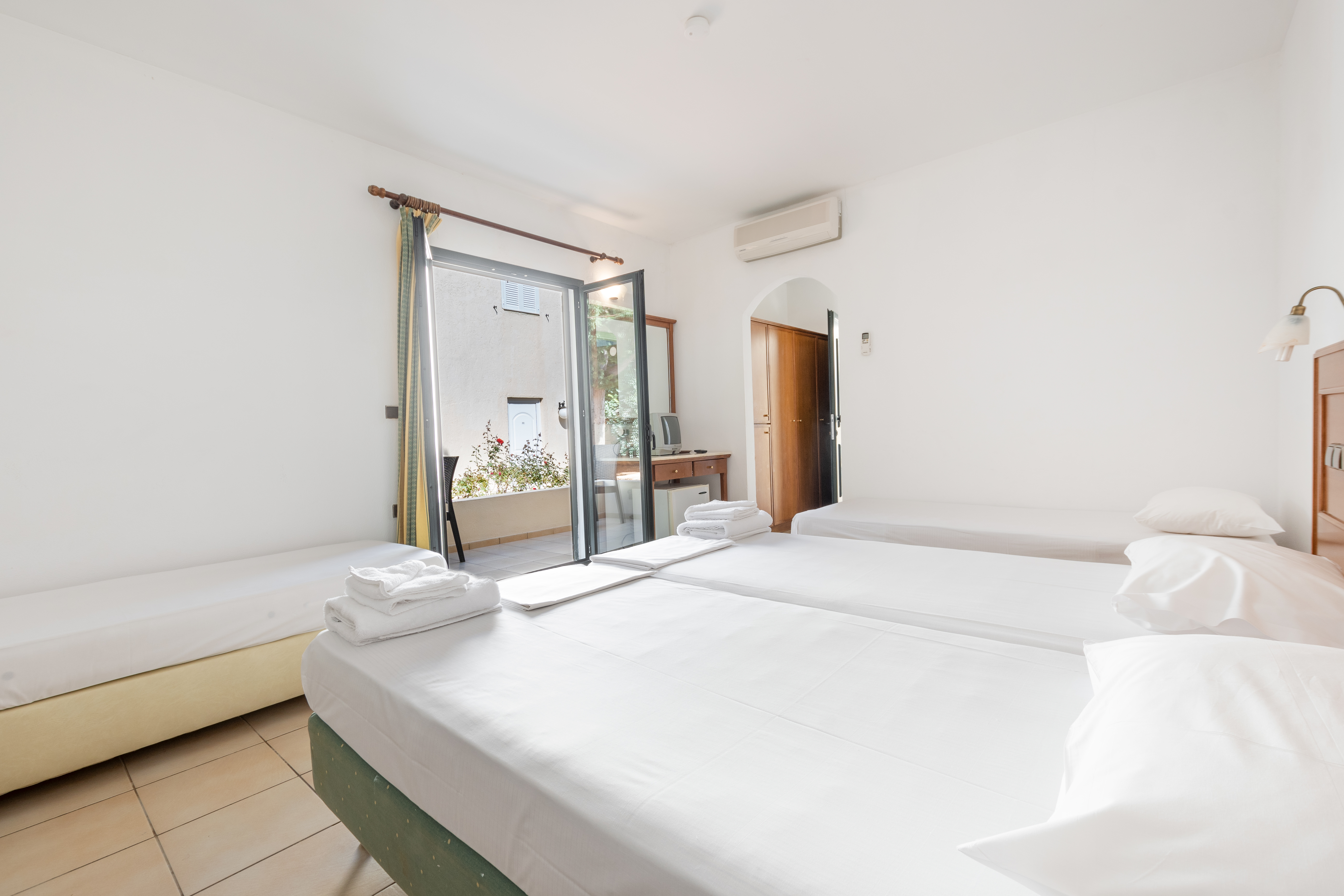 Double or Twin Standard