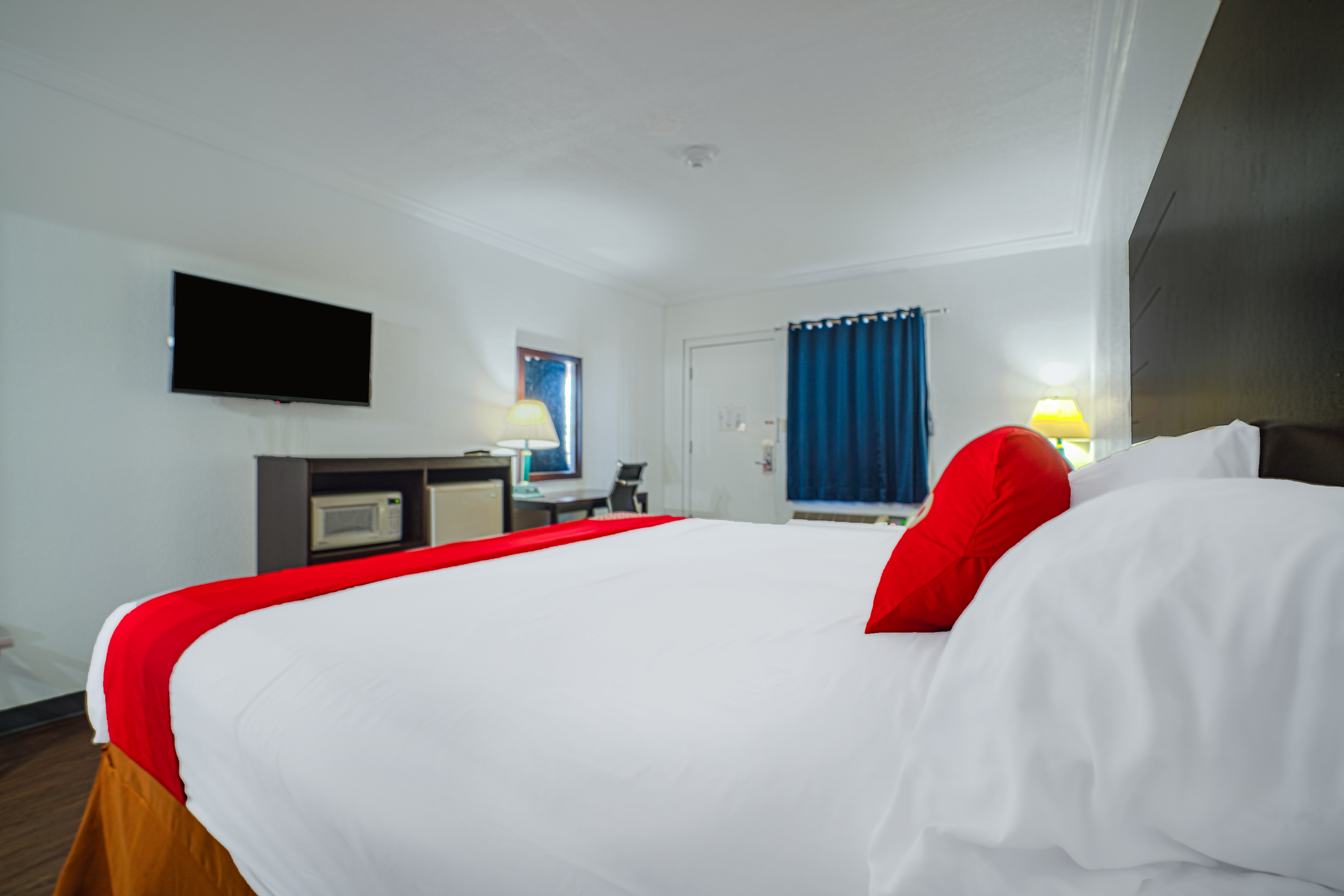 Double King Bed Non Smoking