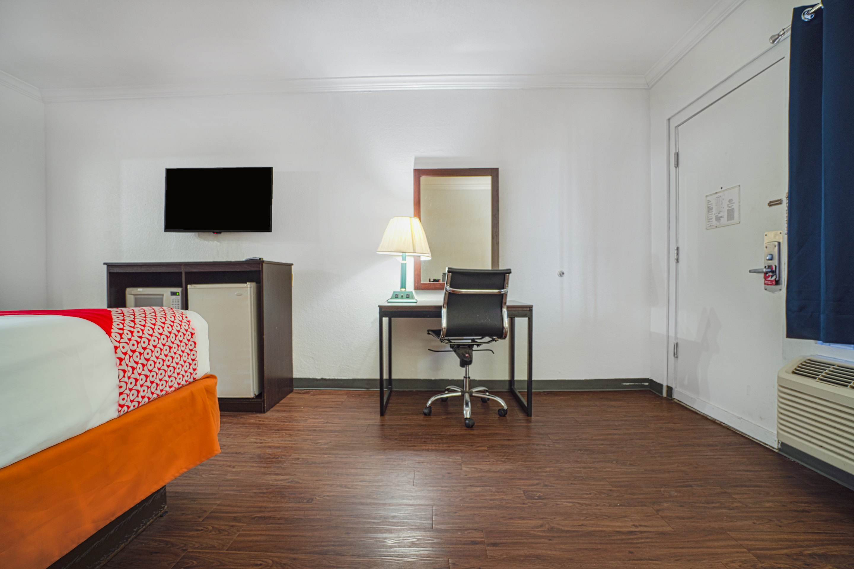 Double King Bed Non Smoking