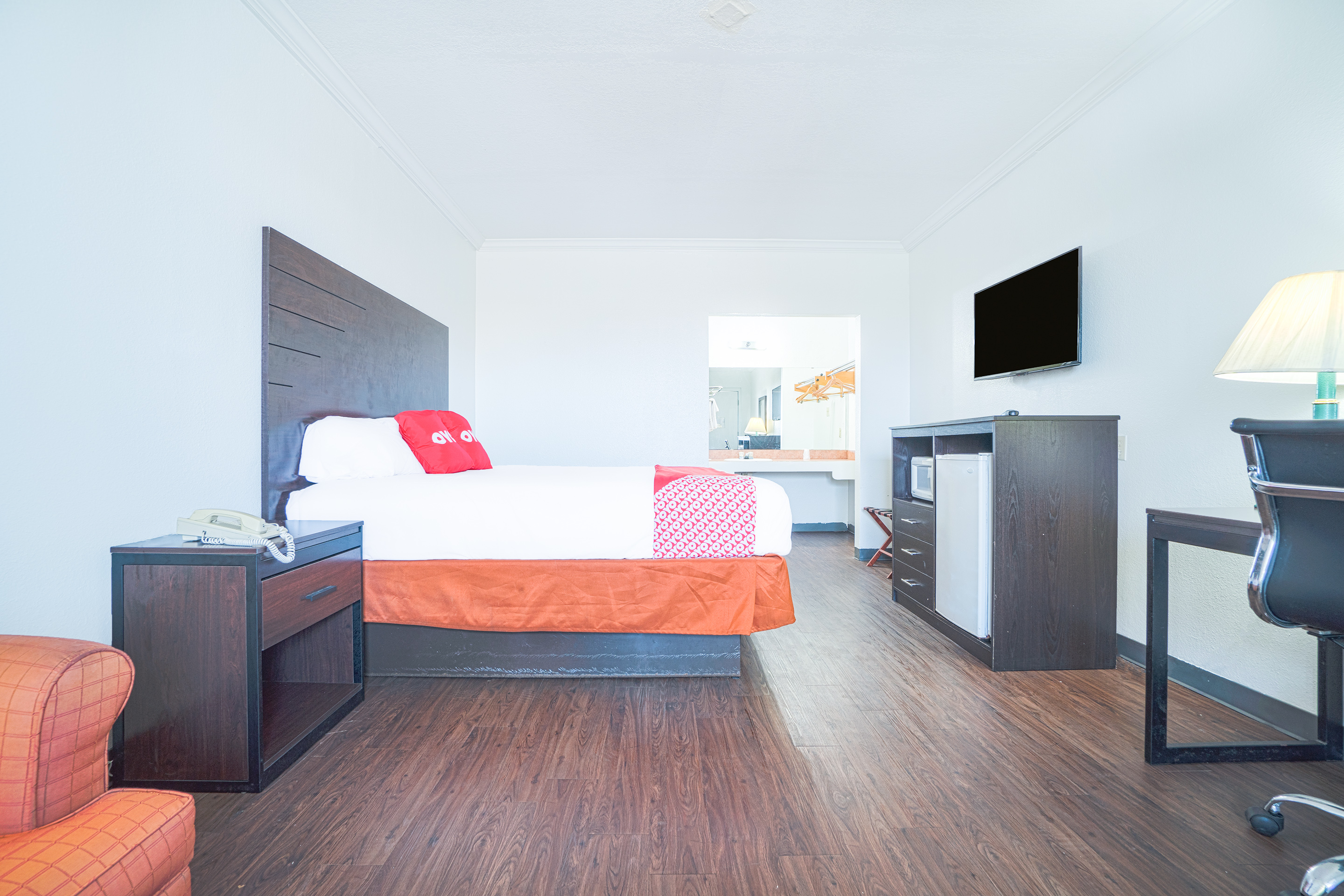 Double King Bed Non Smoking