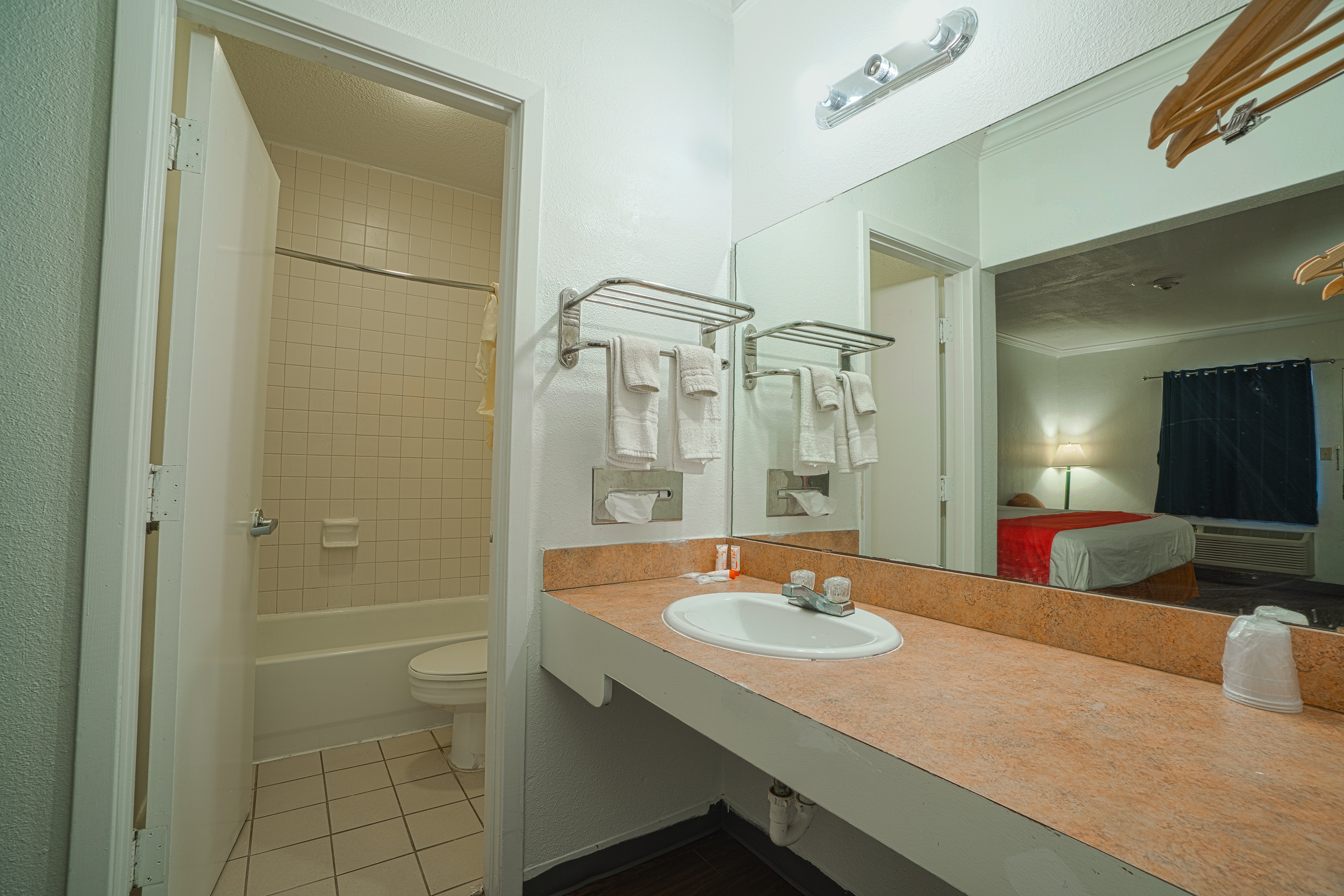 Double King Bed Non Smoking