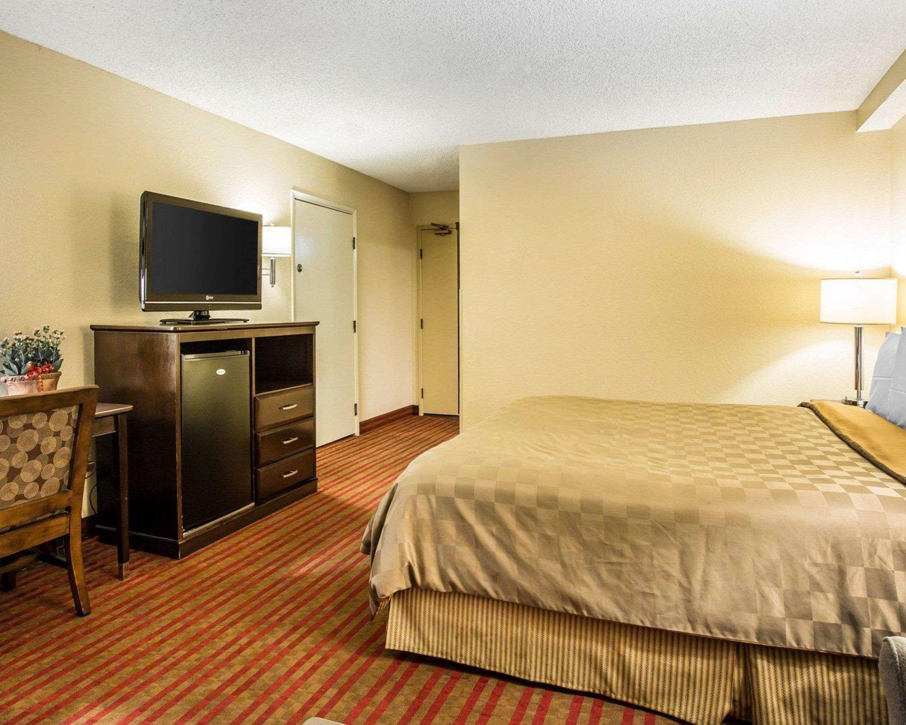 Double King Bed Non Smoking