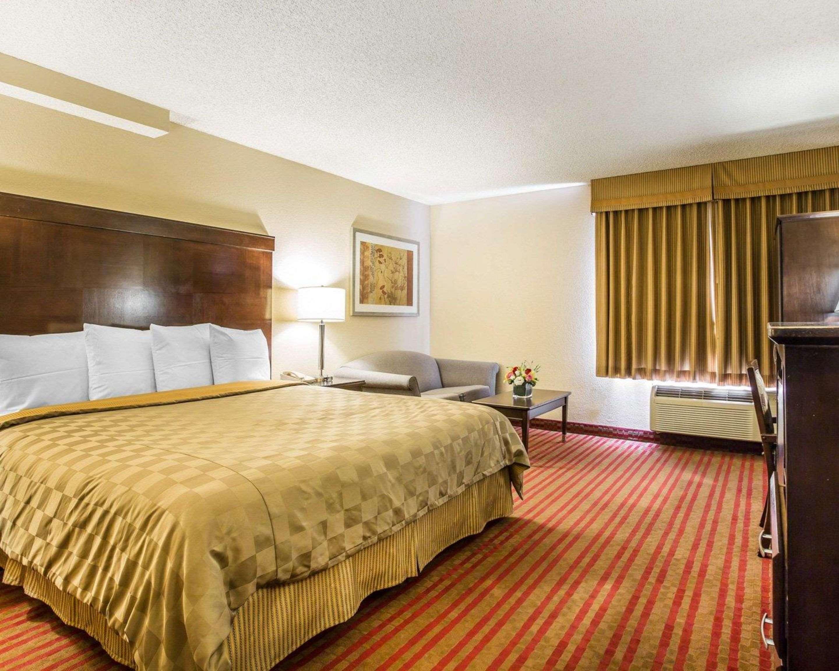 Double King Bed Non Smoking