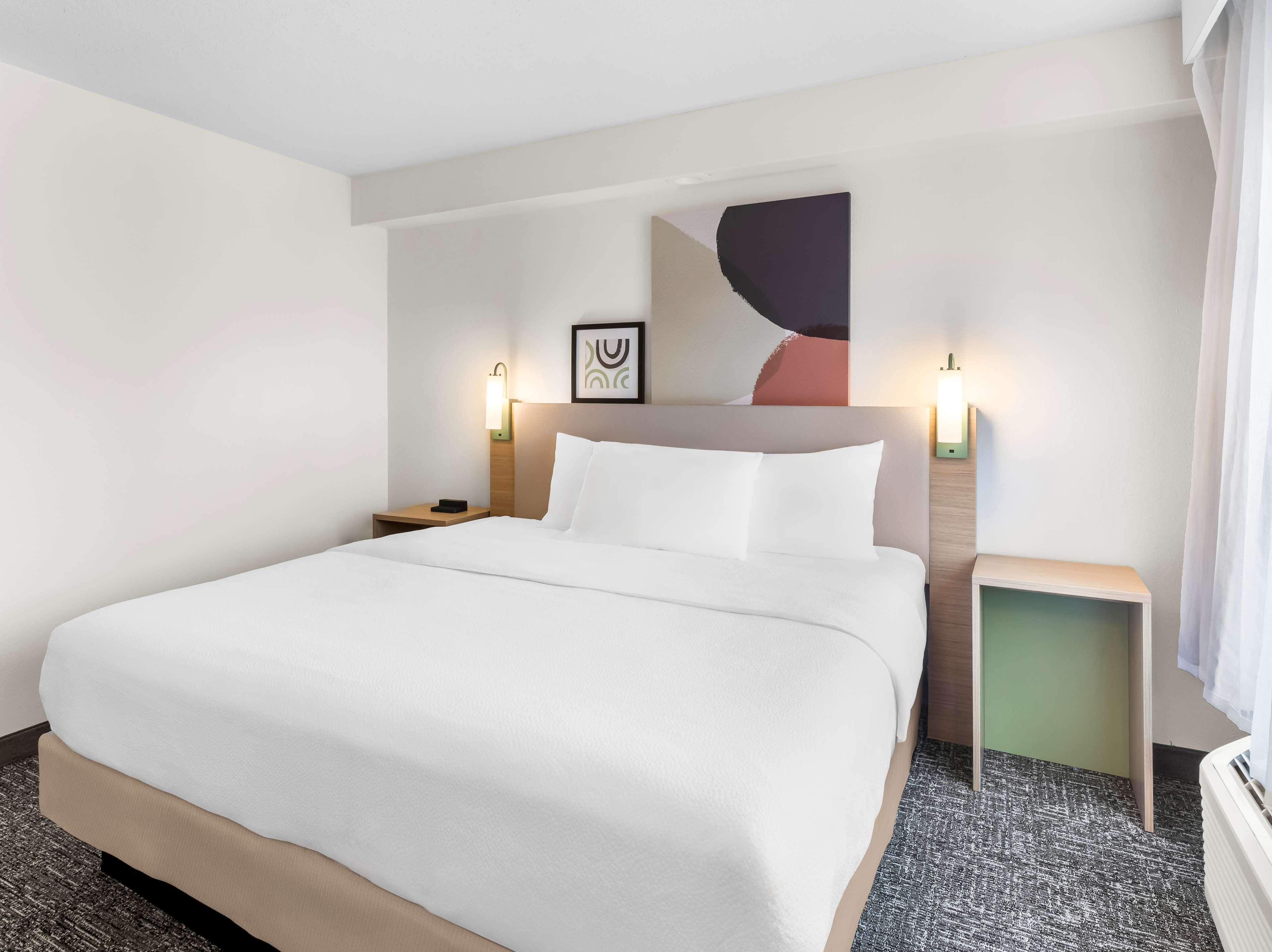 Studio Two King Beds