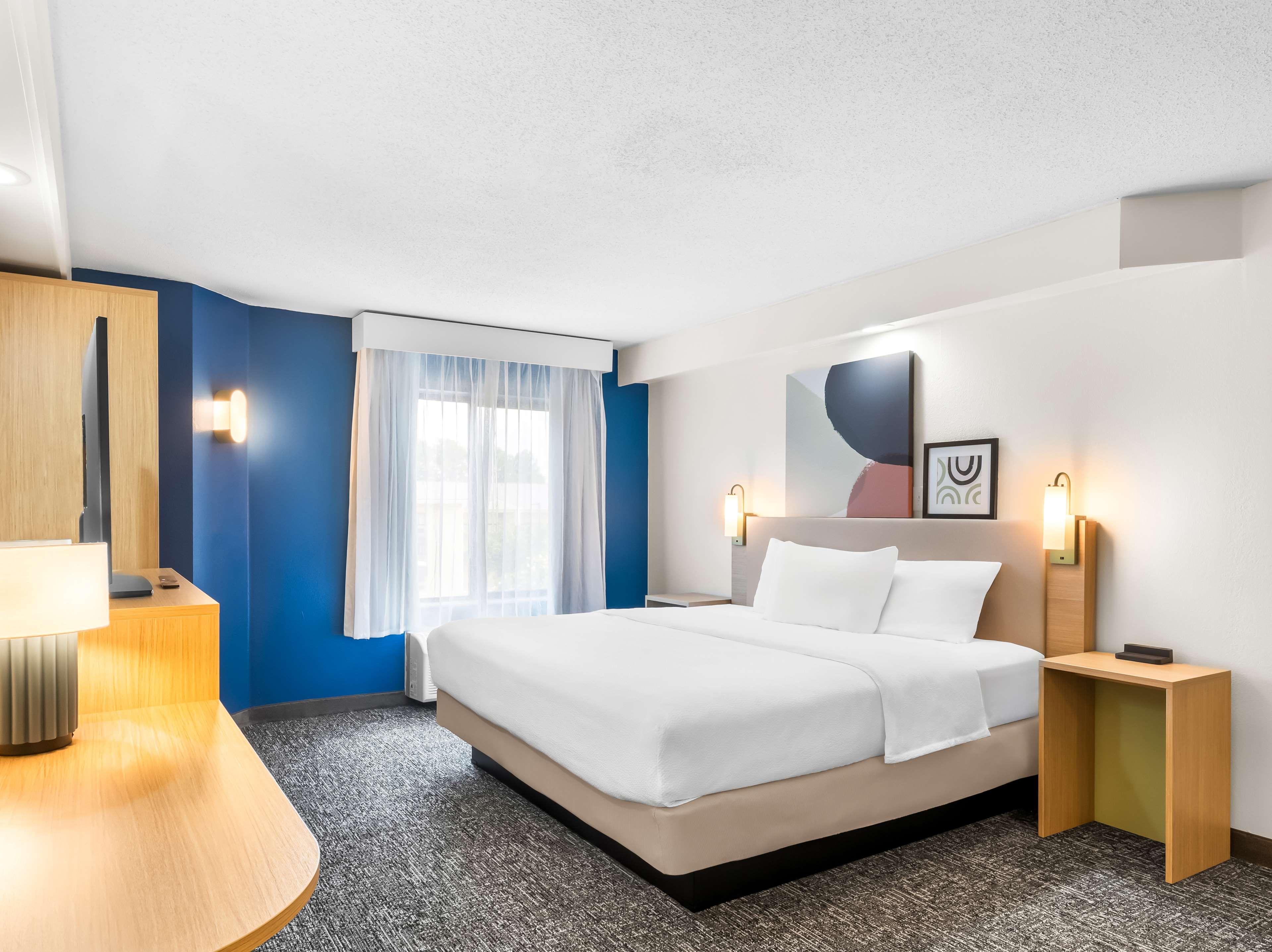 Studio Two King Beds