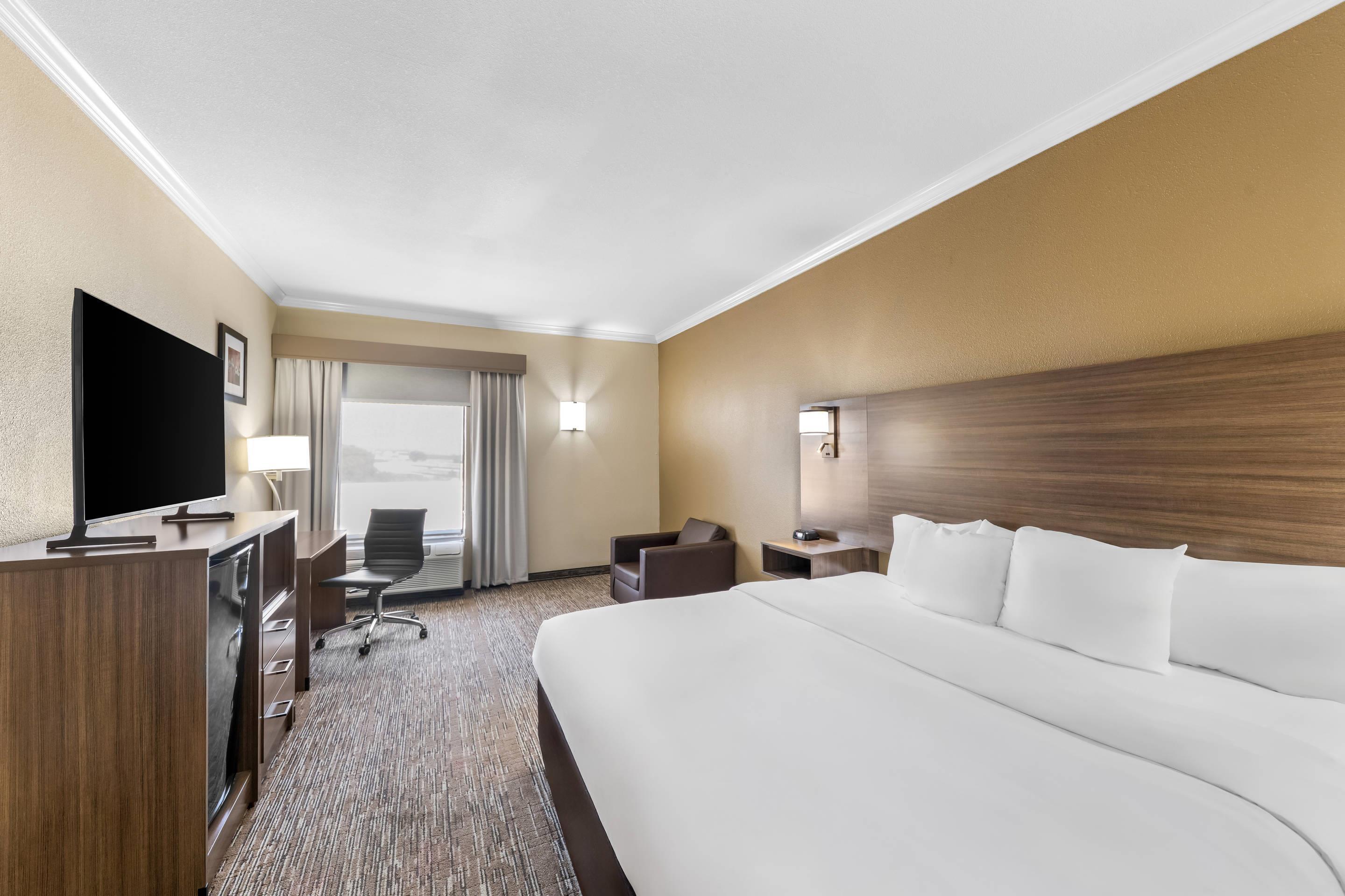 Double King Bed Non Smoking