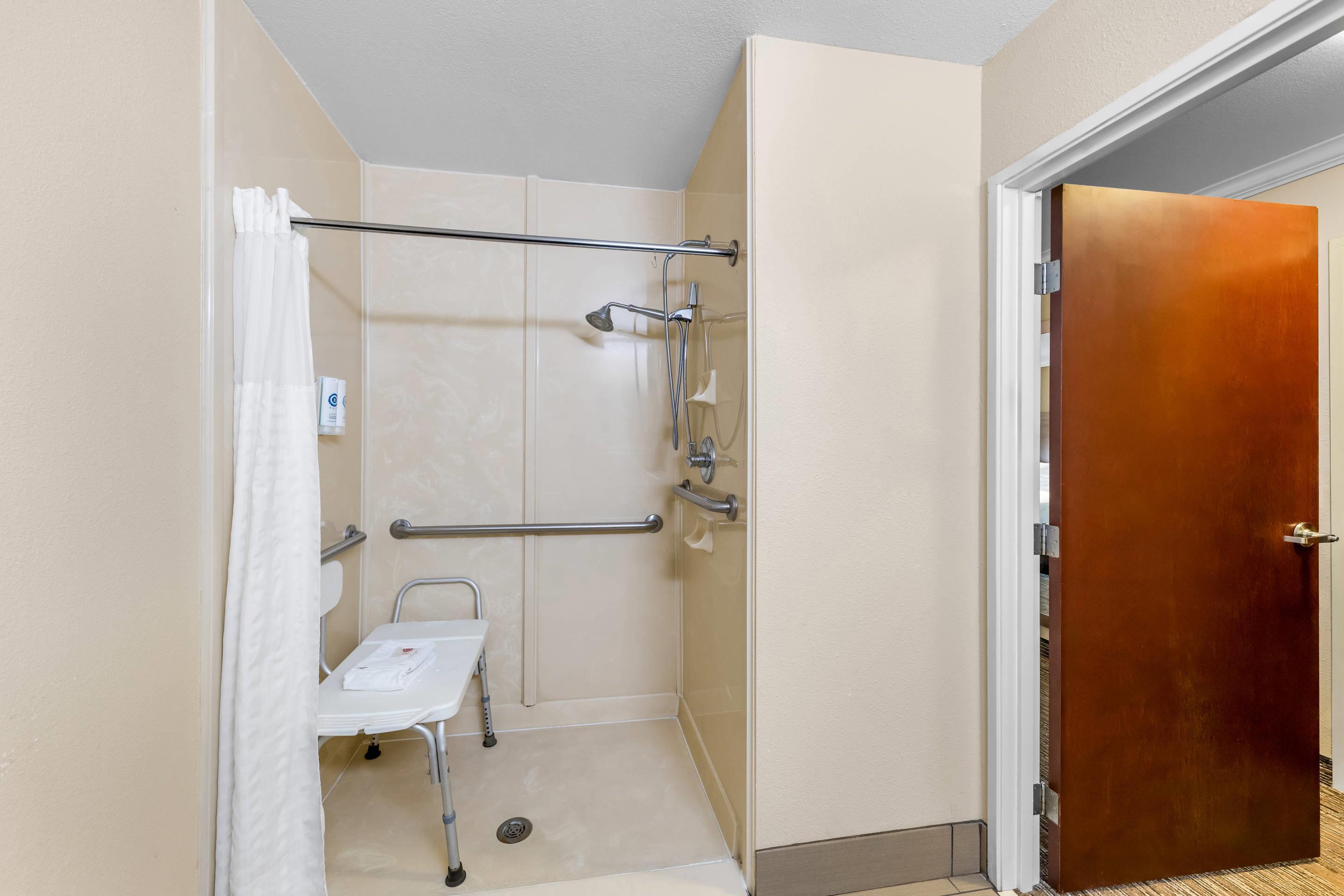 Twin Two Queen Beds Non Smoking