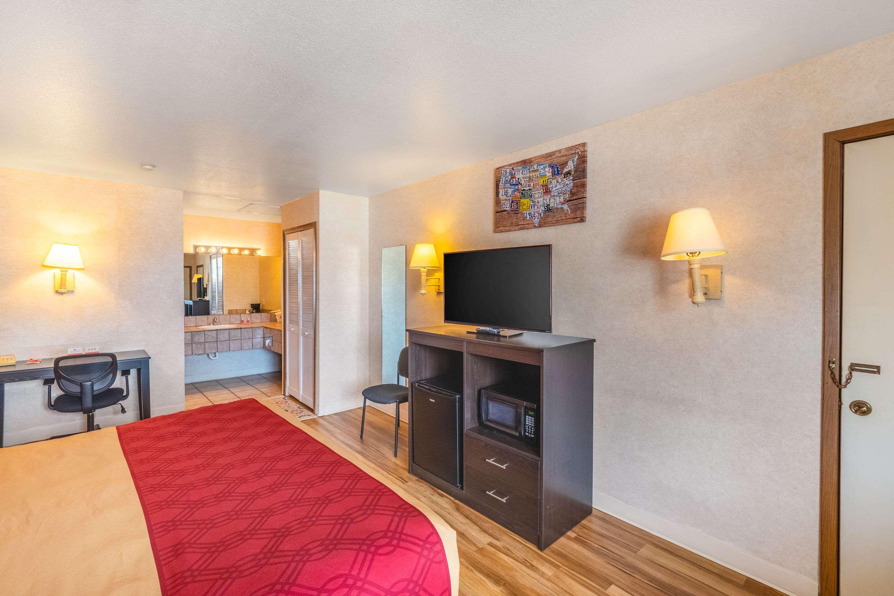 Double King Bed Non Smoking