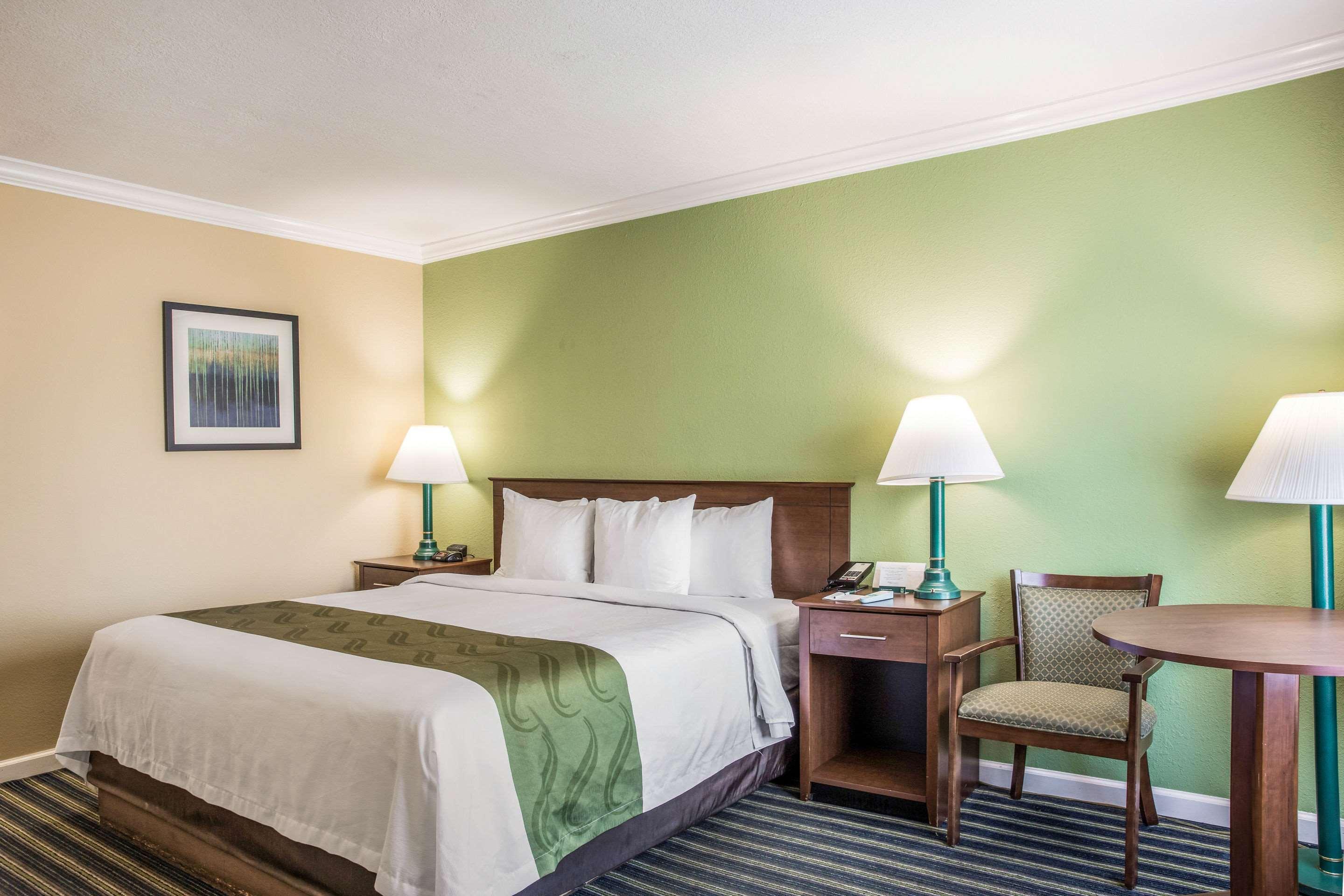 Double King Bed Non Smoking