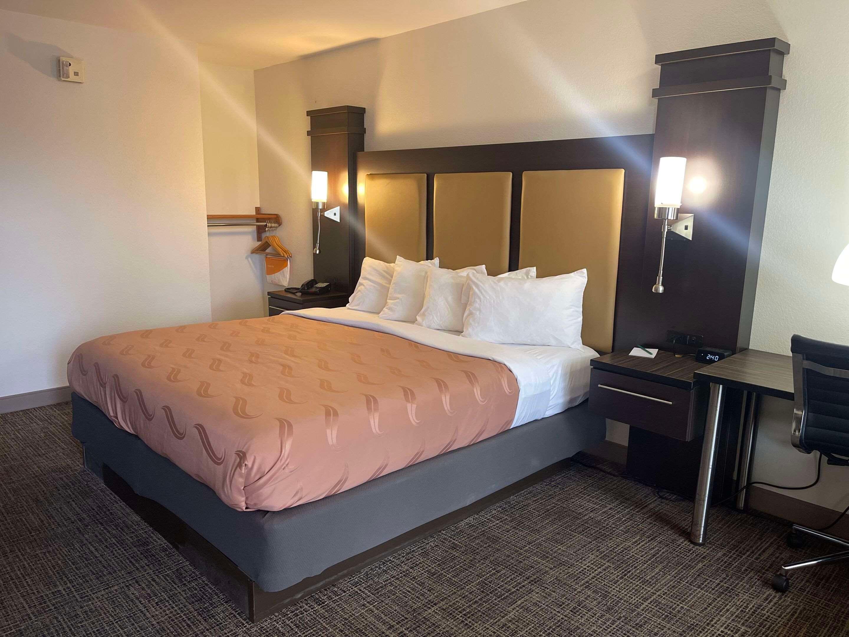 Double King Bed Non Smoking