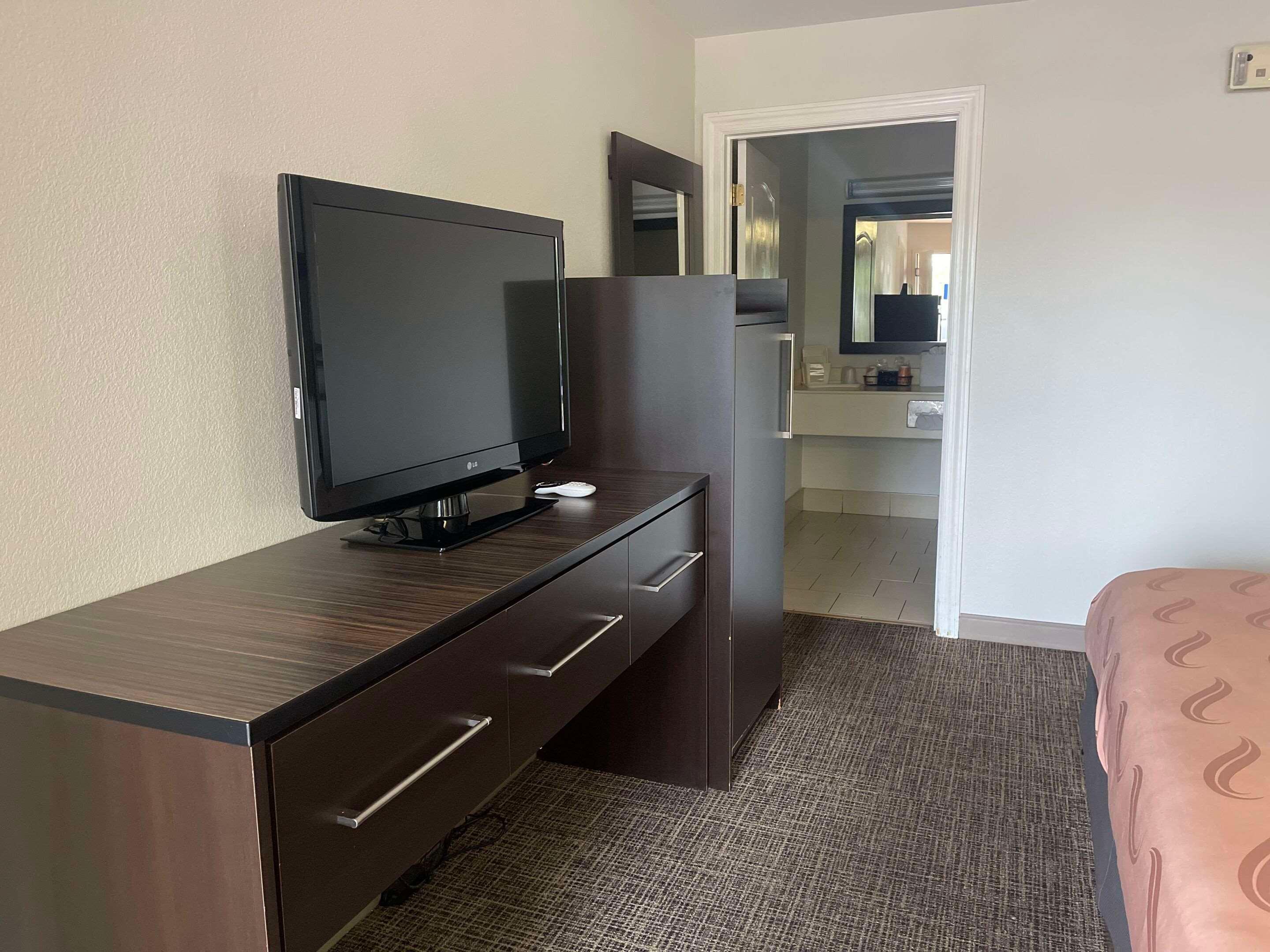 Double King Bed Non Smoking