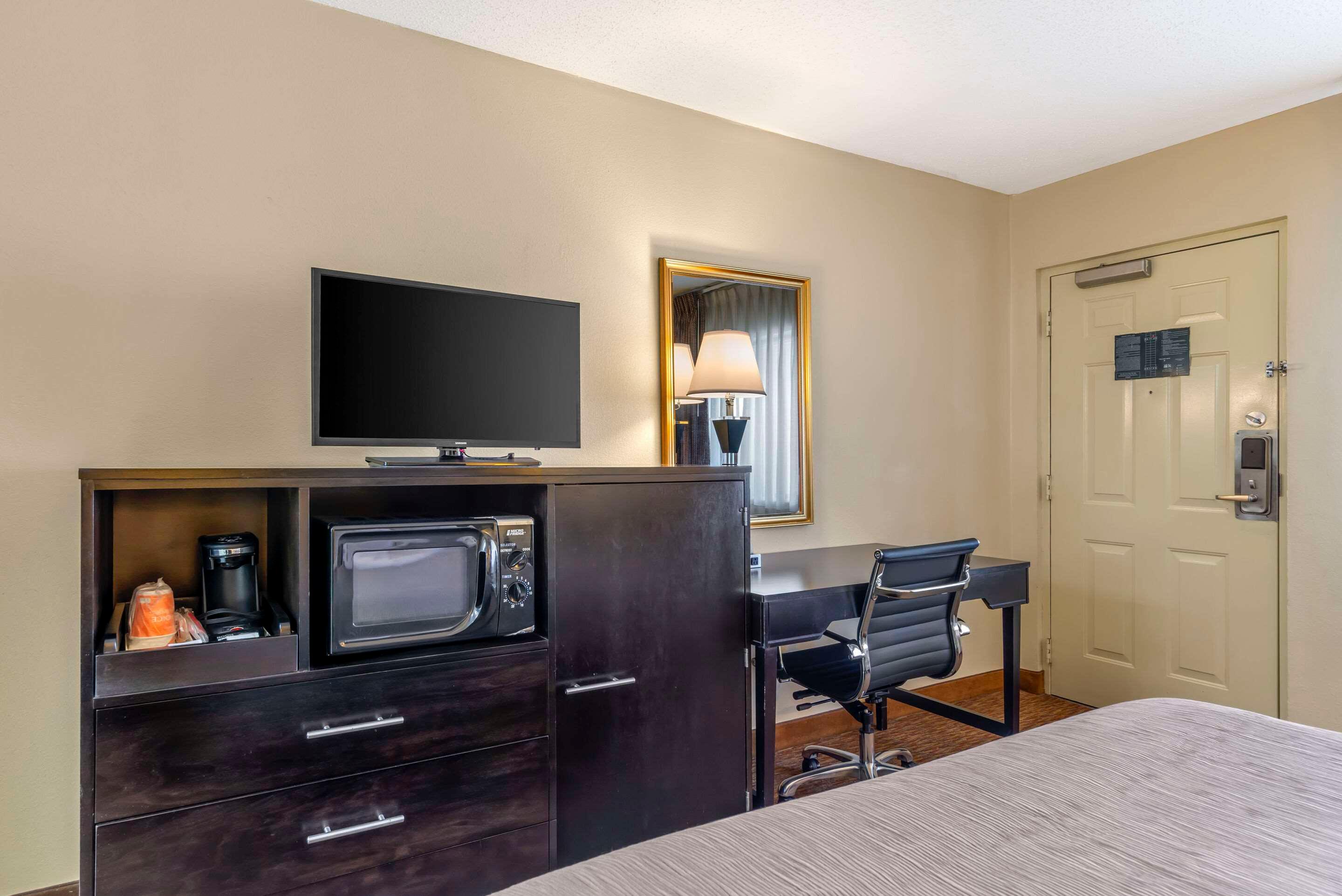 Double Queen Size Bed