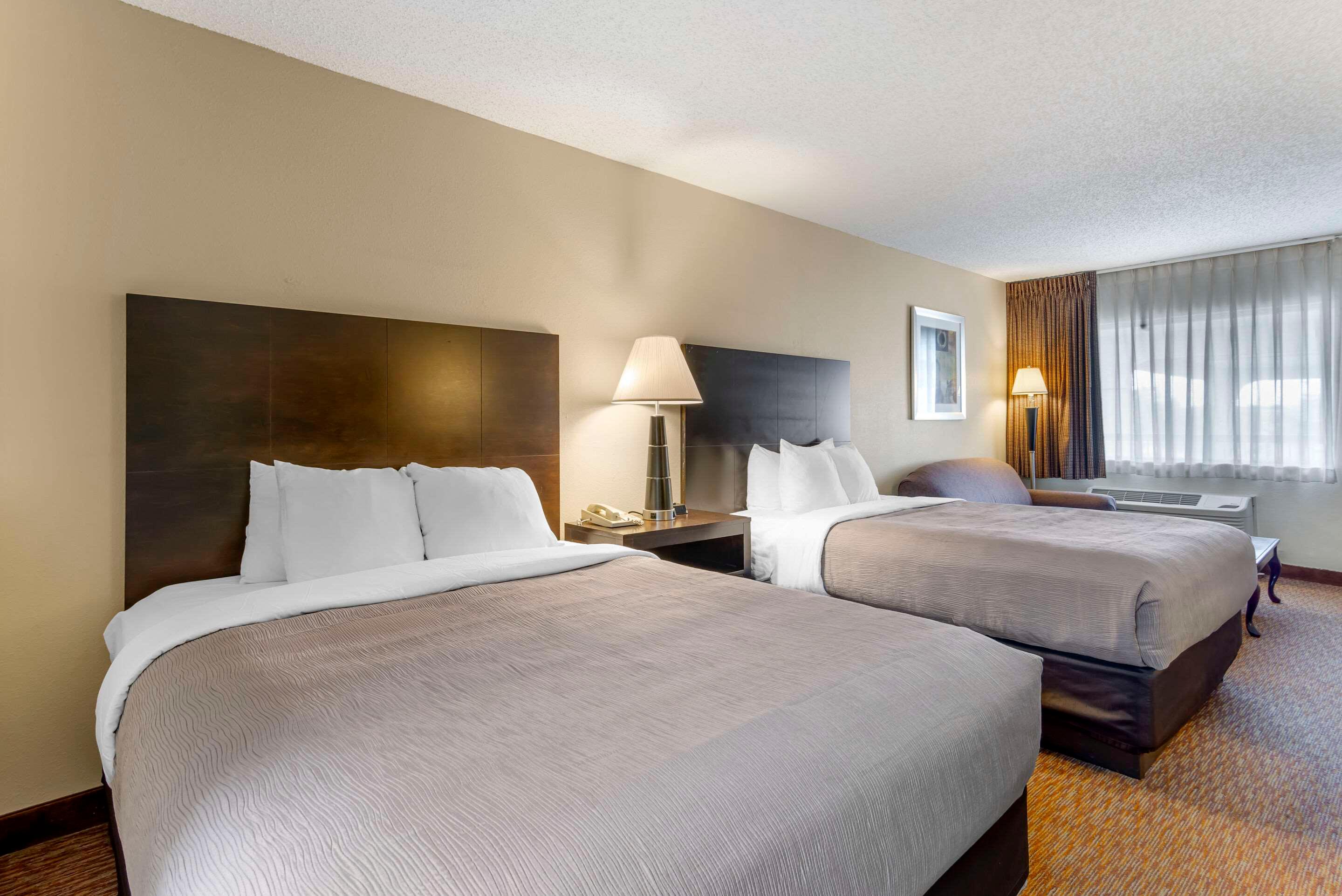 Suite Two Queen Beds Non Smoking