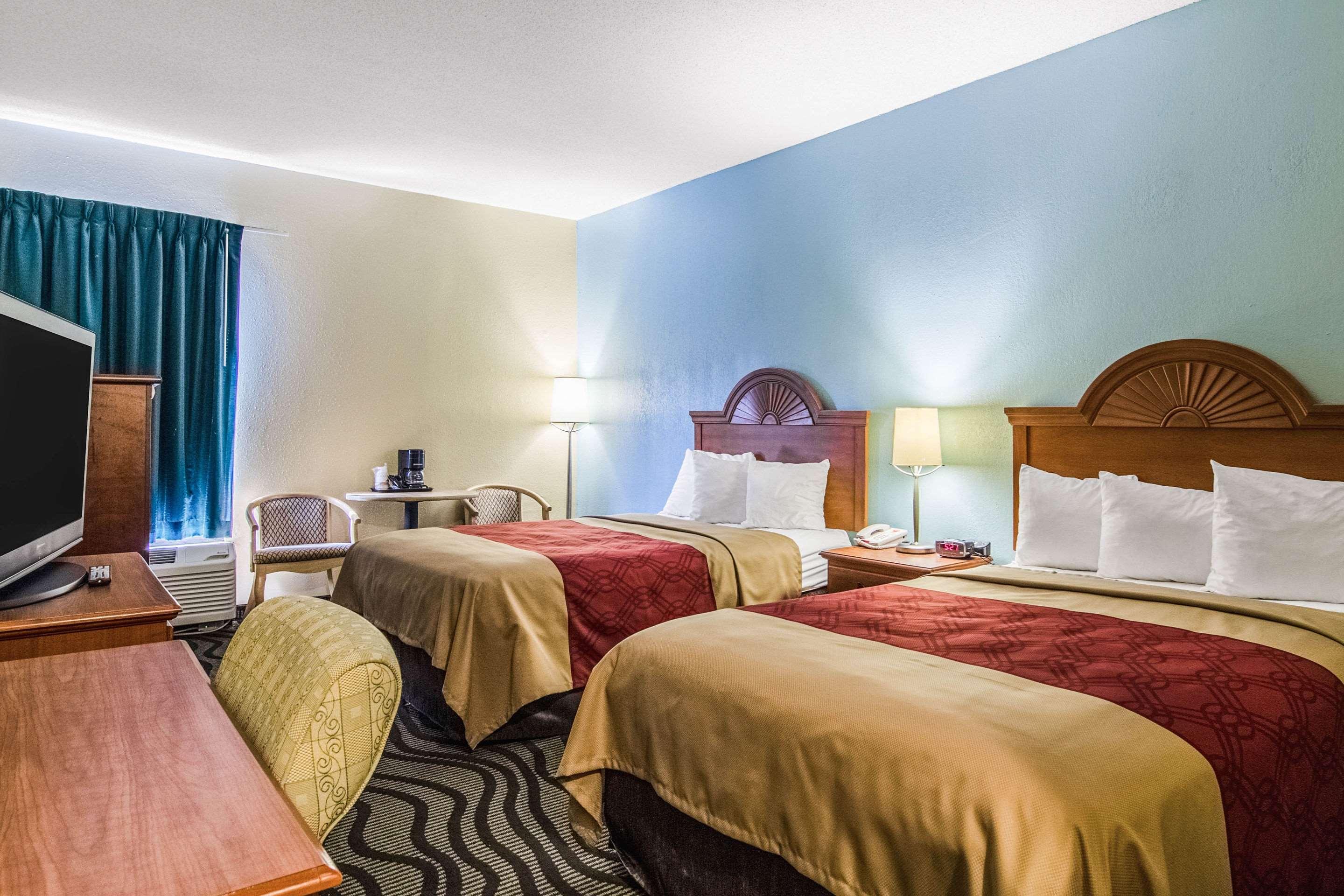 Quadruple Two Queen Beds