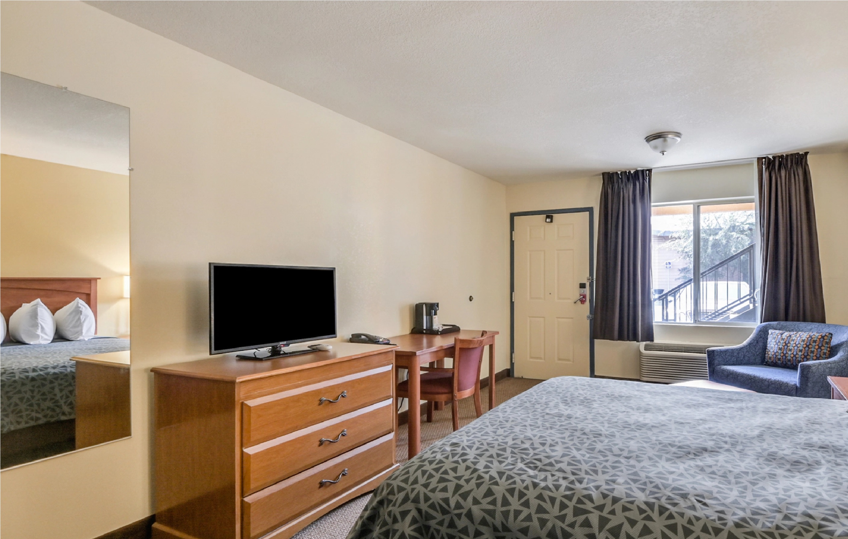 Double Queen Size Bed