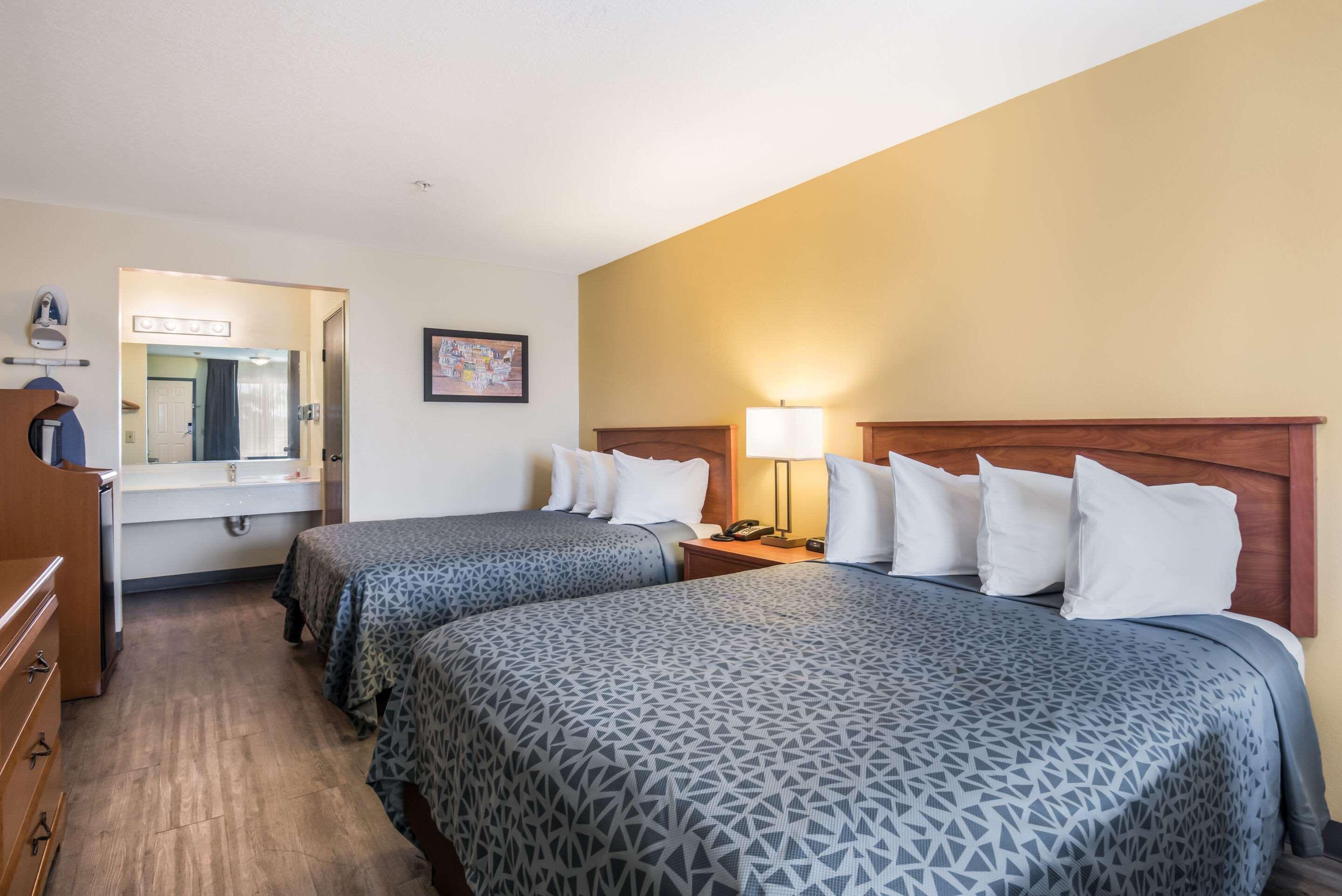 Double Two Queen Beds Non Smoking