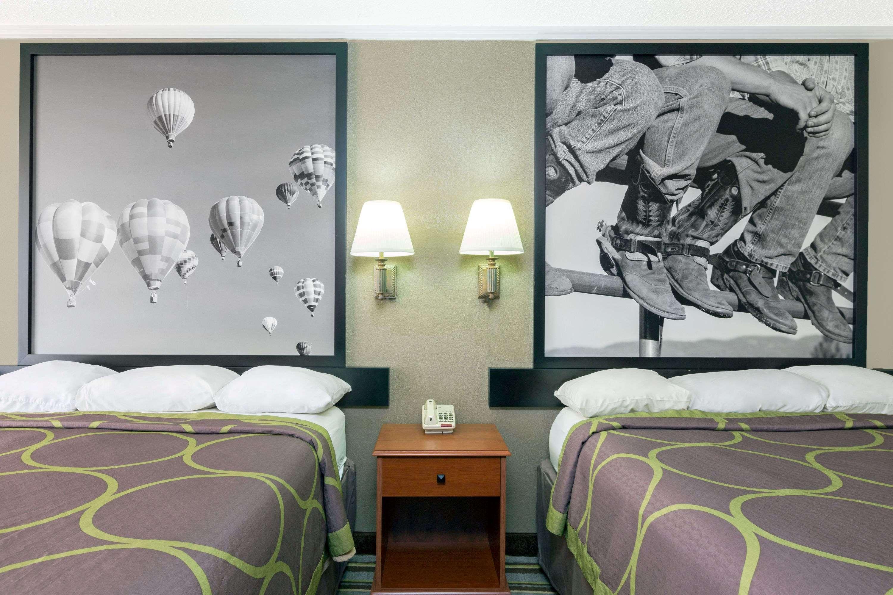 Quadruple Two Queen Beds Non Smoking