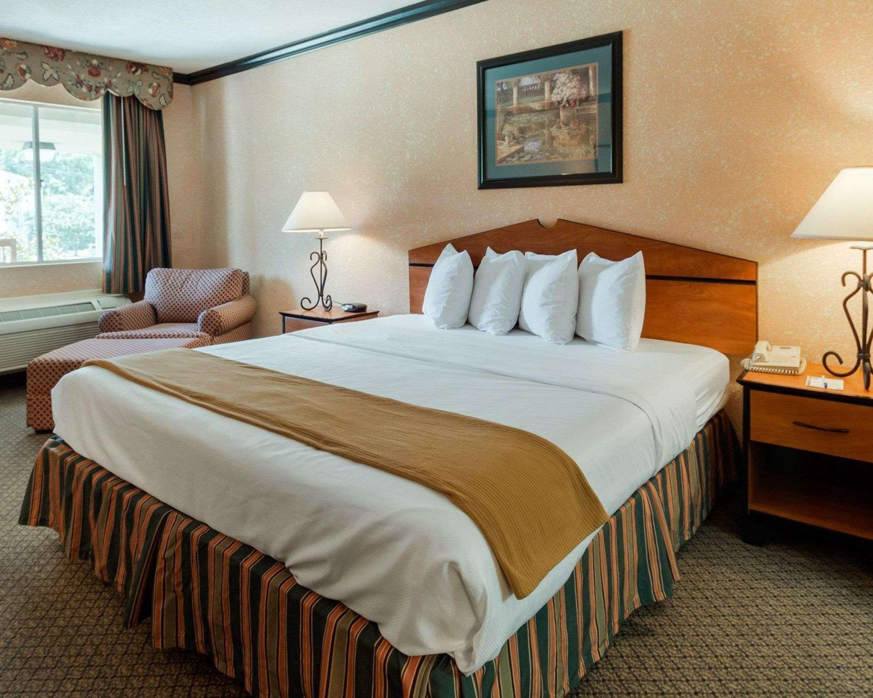 Double King Bed Non Smoking