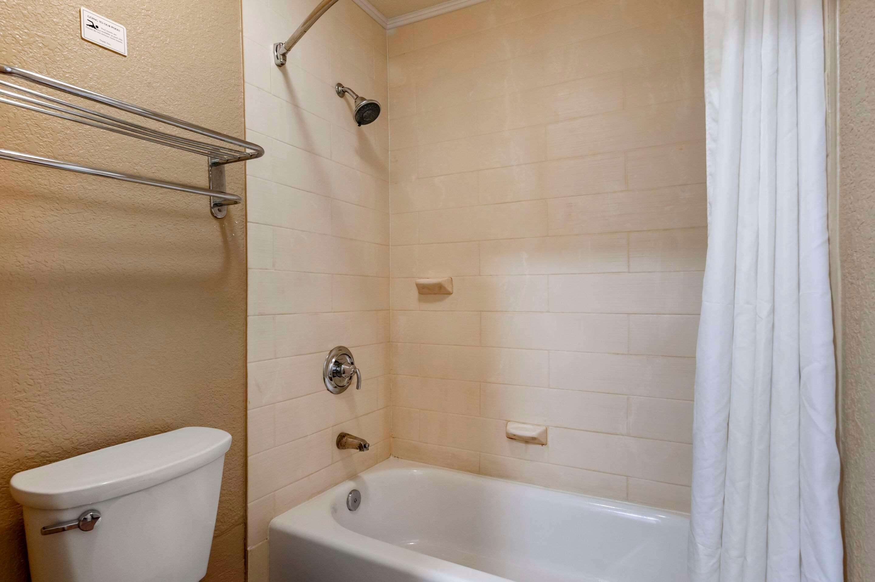 Quadruple Two Queen Beds Non Smoking