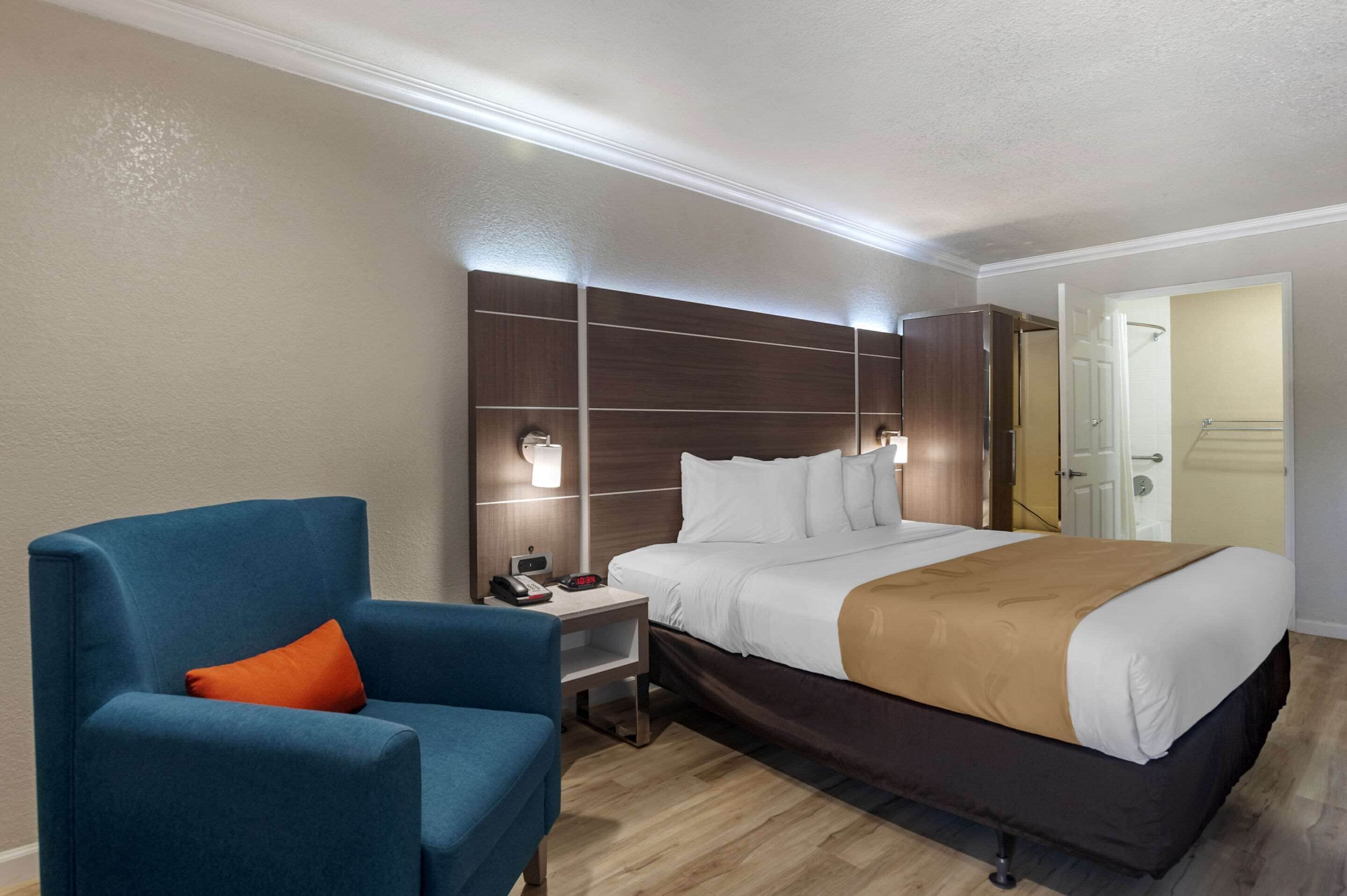 Double King Bed Non Smoking