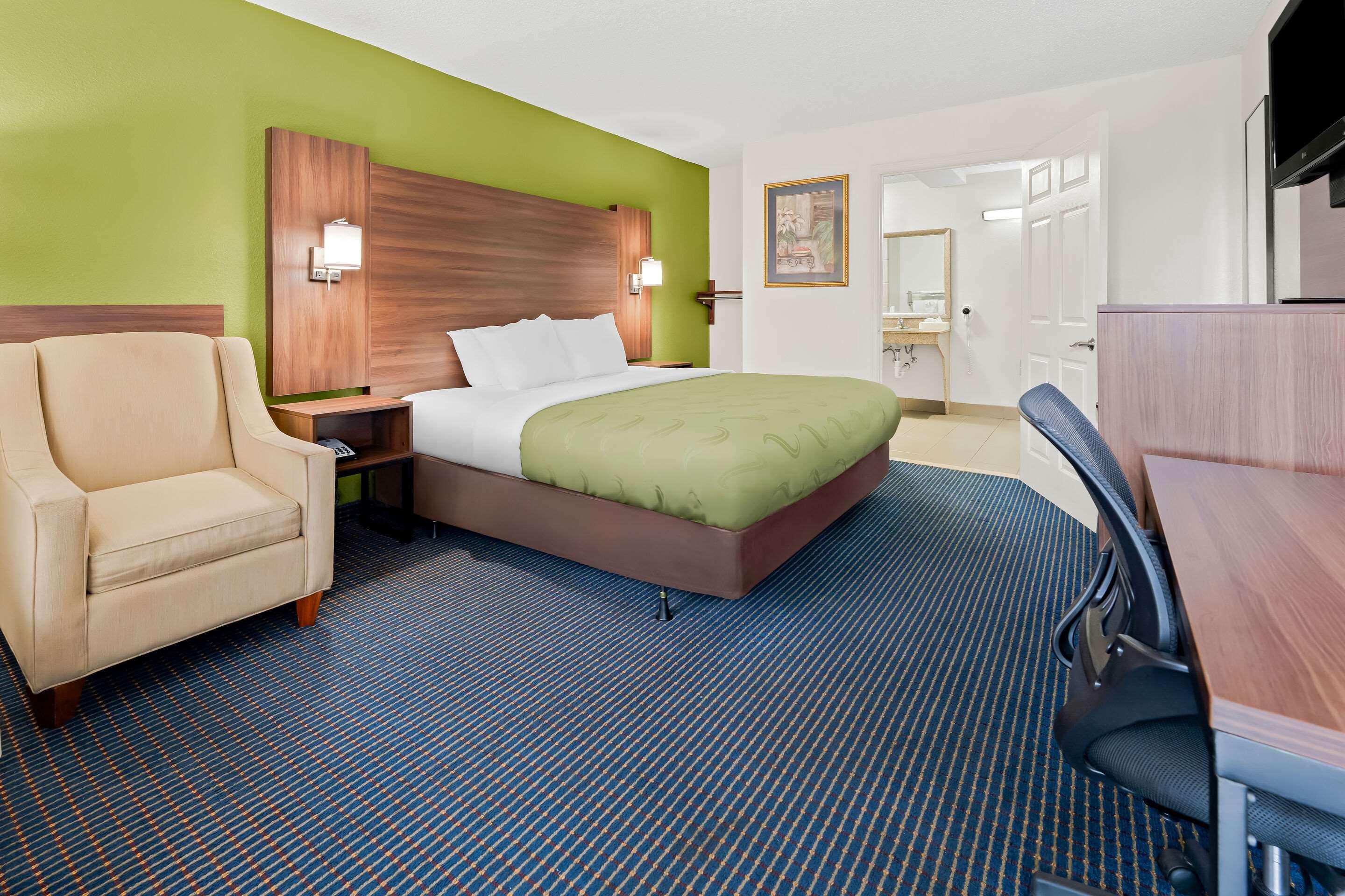 Double King Bed Non Smoking