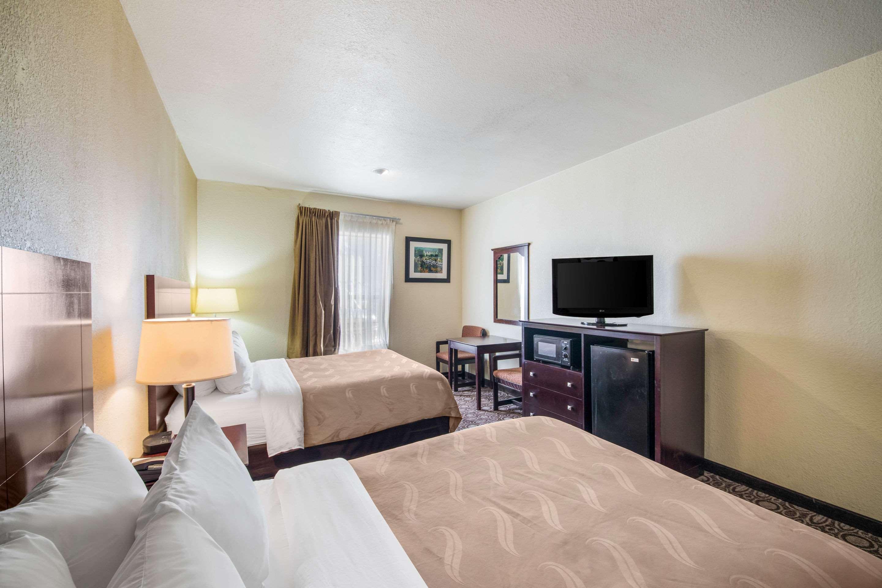 Double Two Queen Beds Non Smoking