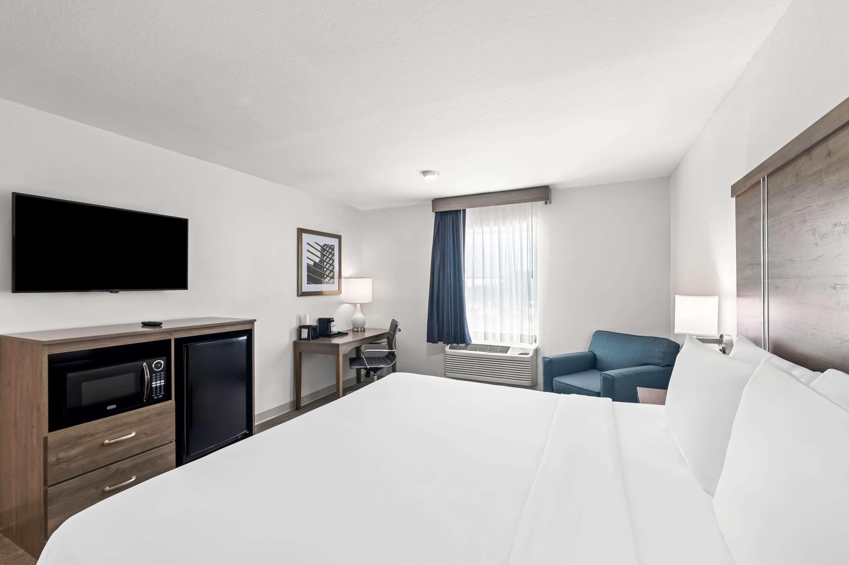 Double King Bed Non Smoking