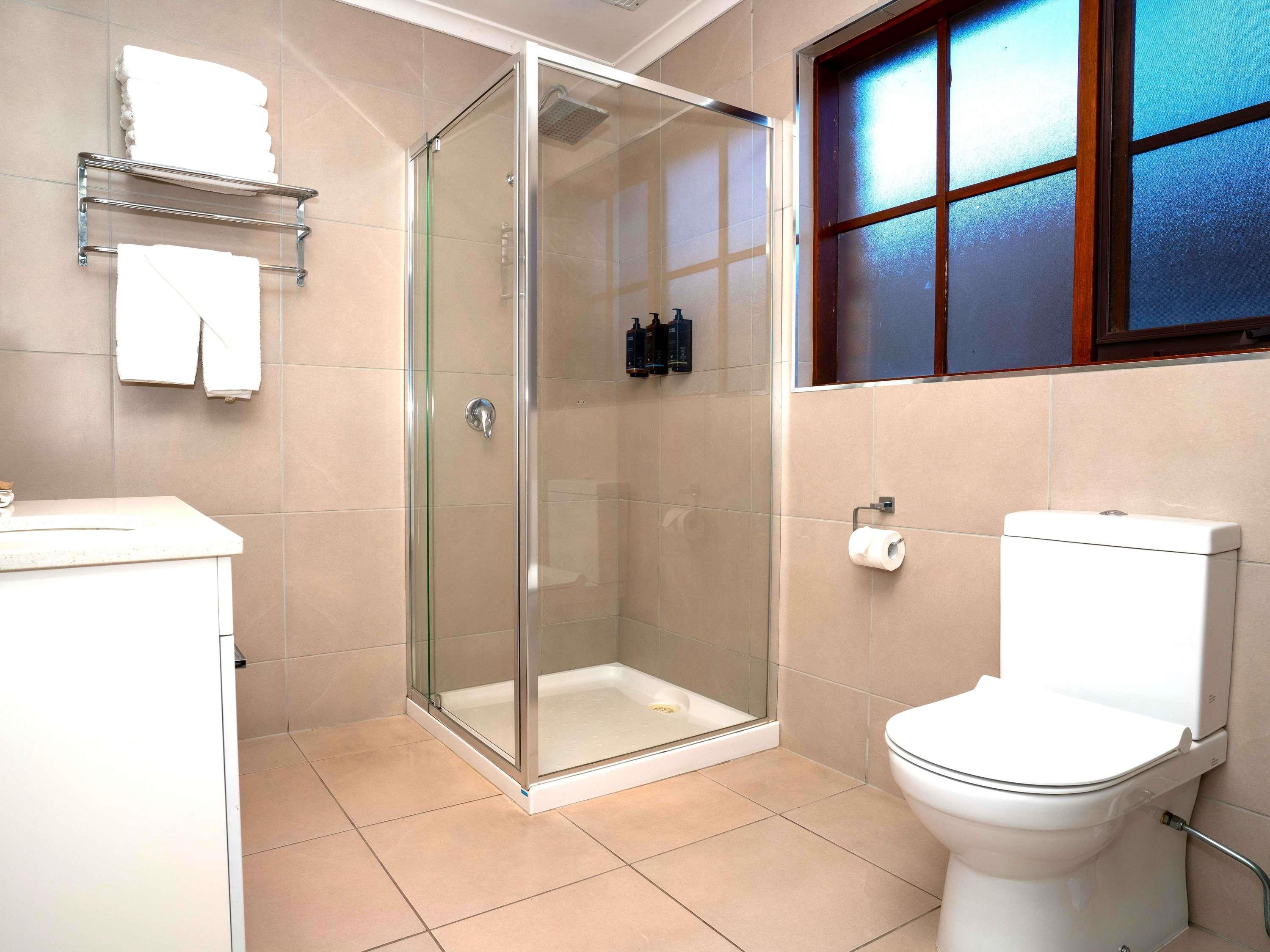 Double Deluxe King Bed