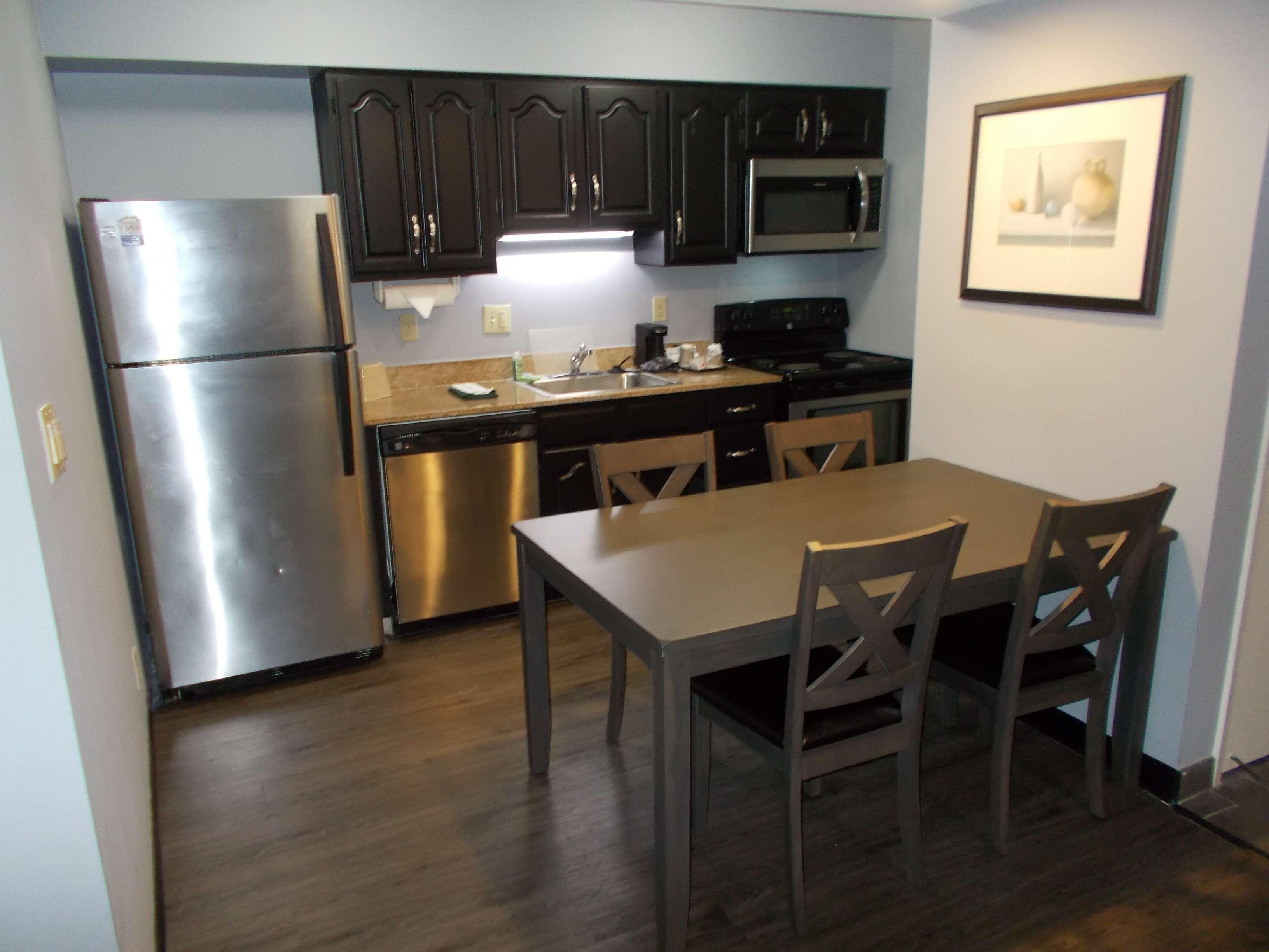 Suite Two Queen Beds