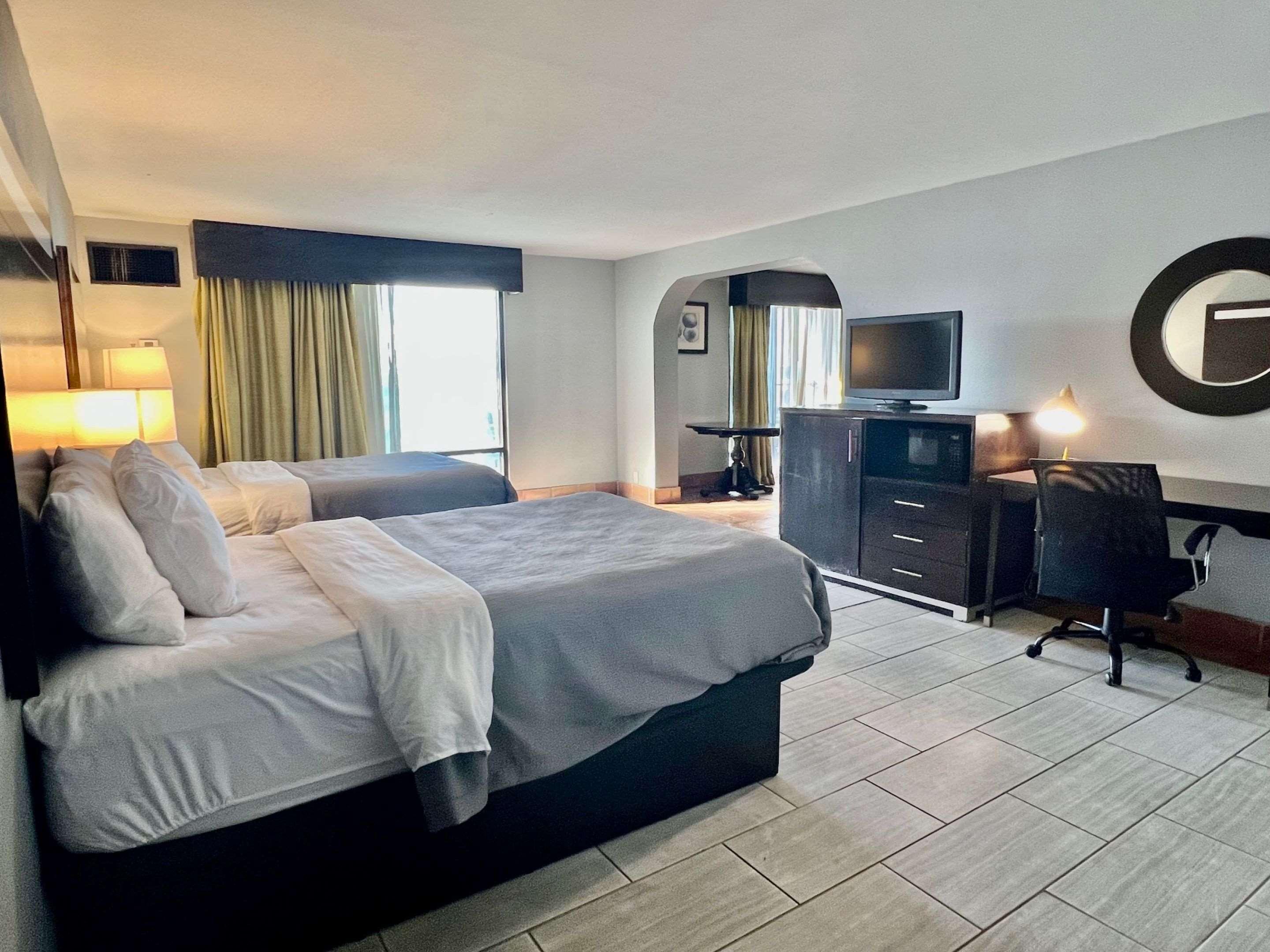 Suite Two Double Beds Non Smoking