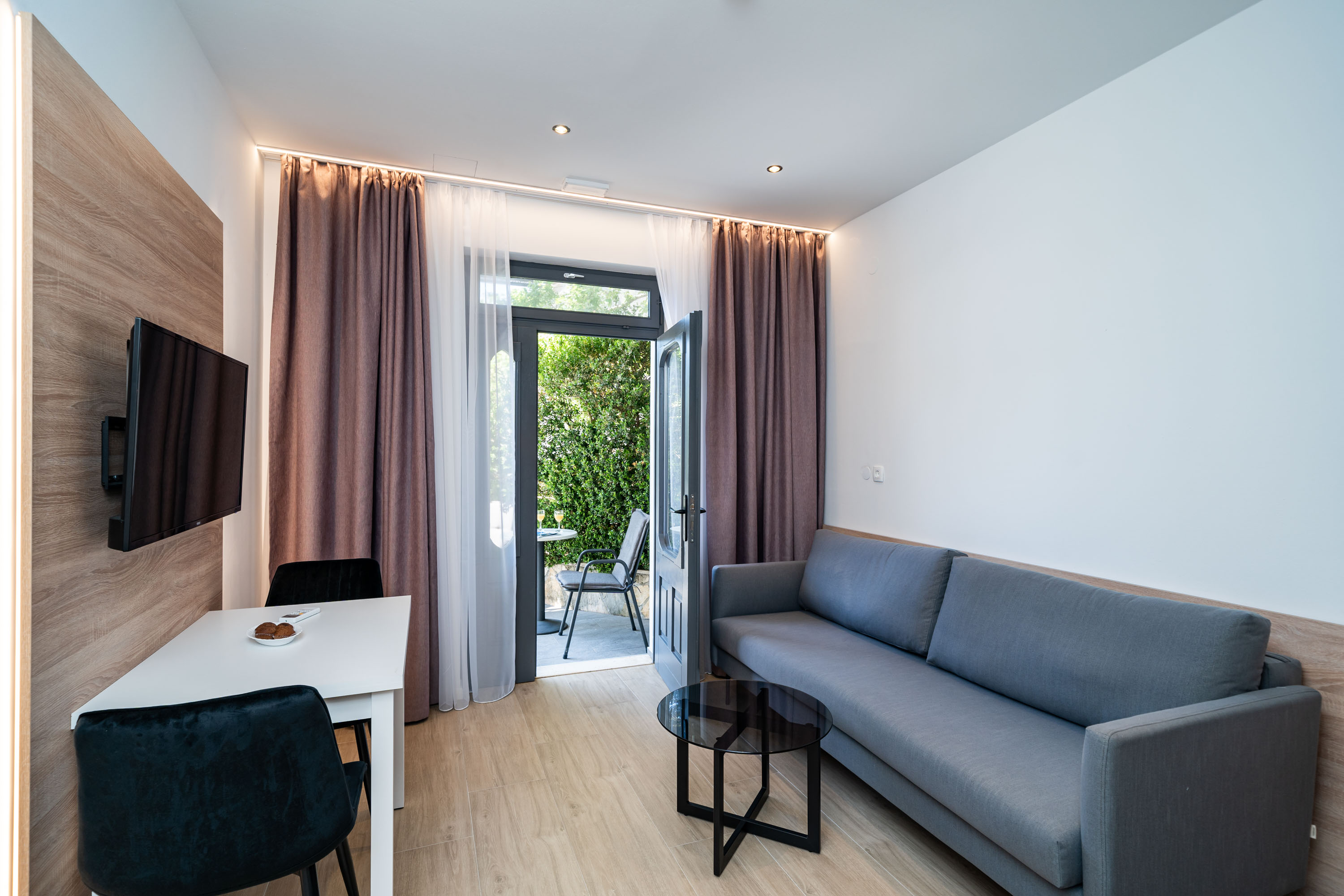 Apartment One Bedroom with Terrace