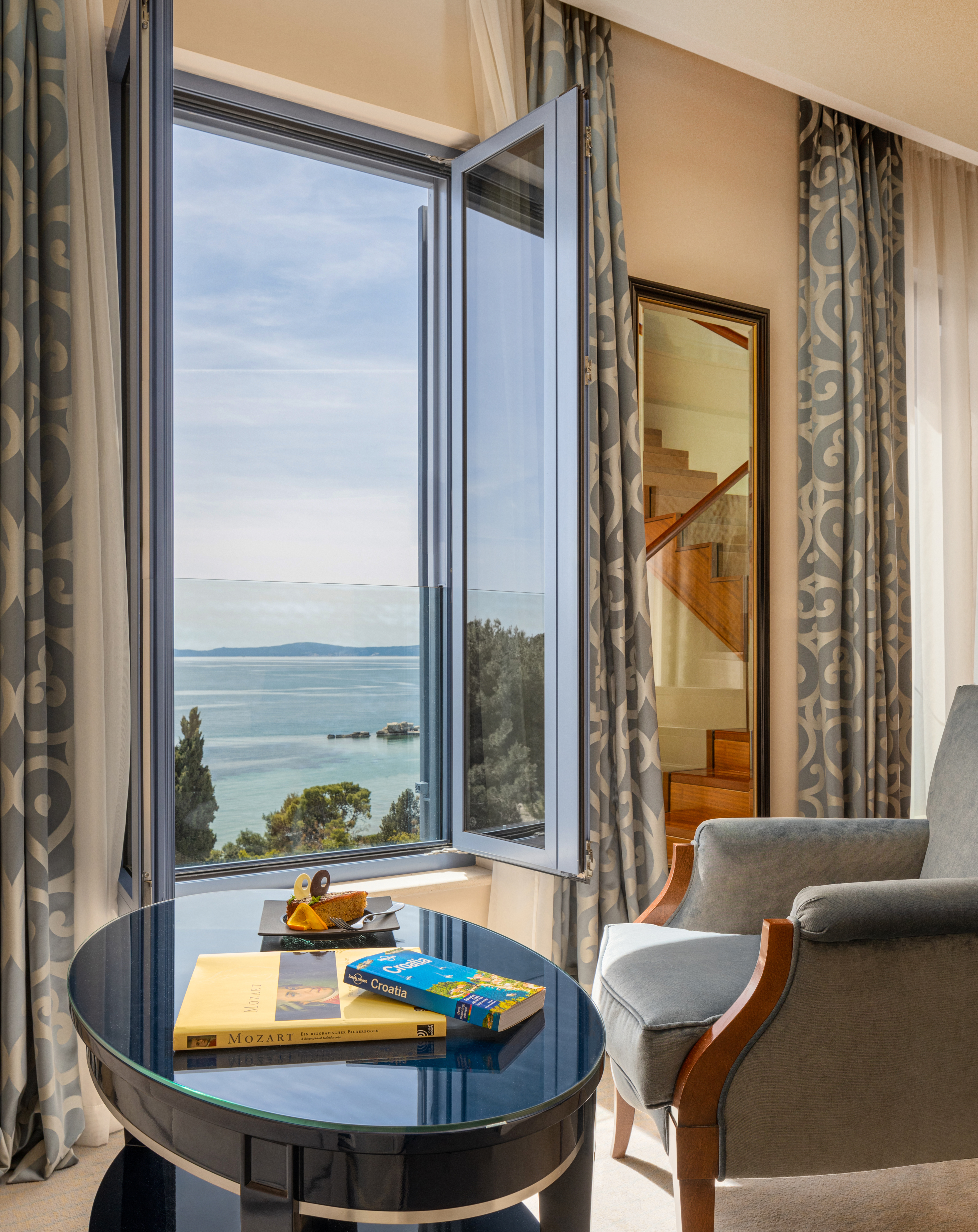 Double or Twin Deluxe Sea View