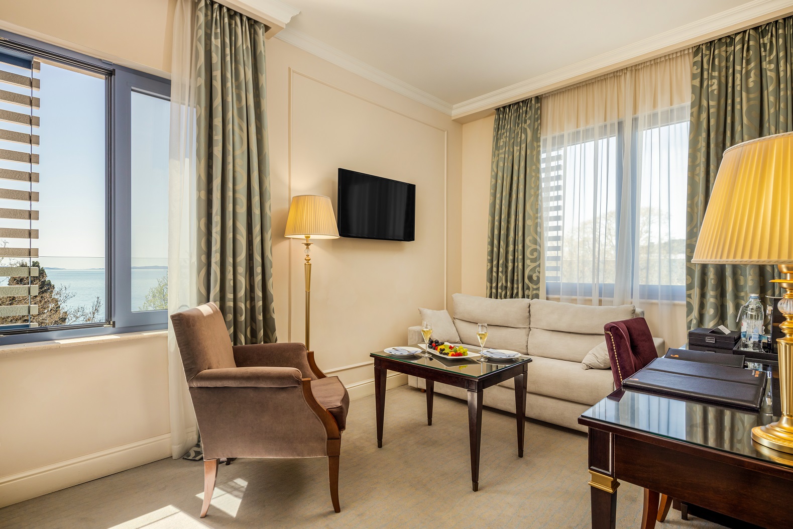 Junior Suite Side Sea View