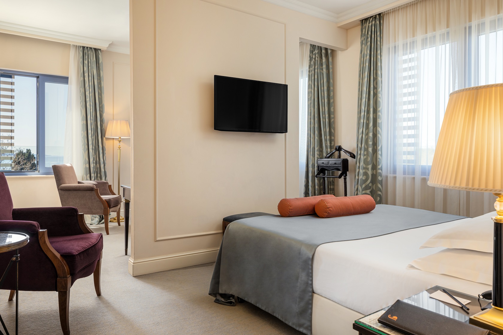 Junior Suite Side Sea View