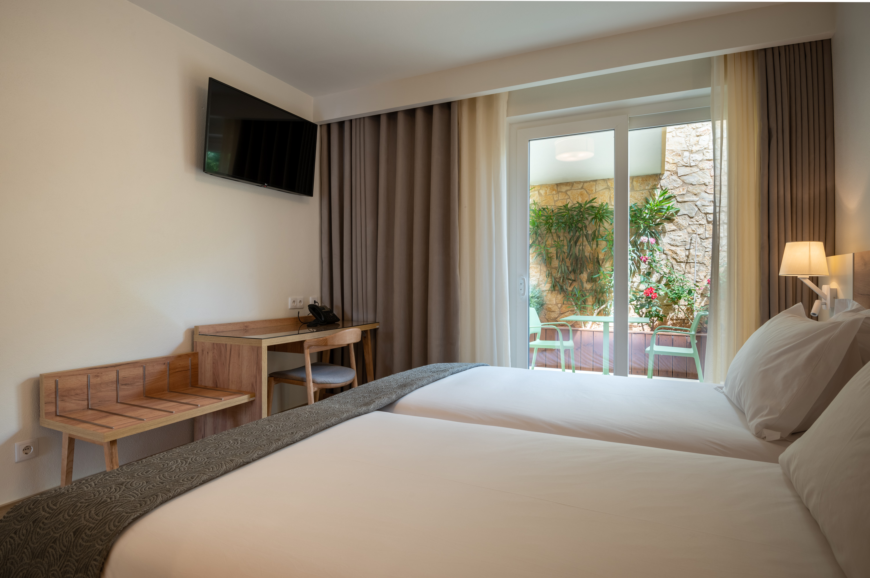 Apartment Pool View One Bedroom