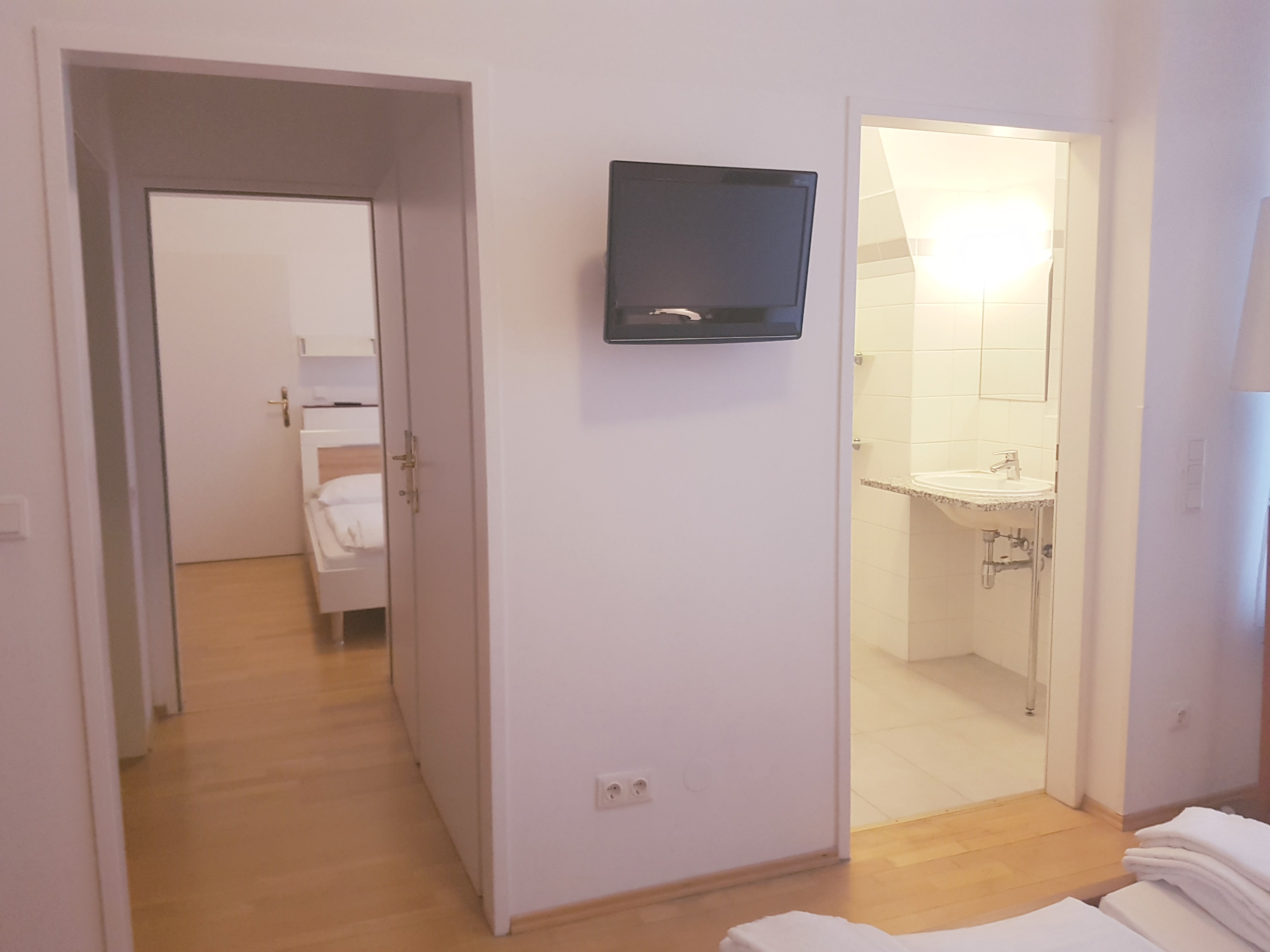 Apartment Capacity 4