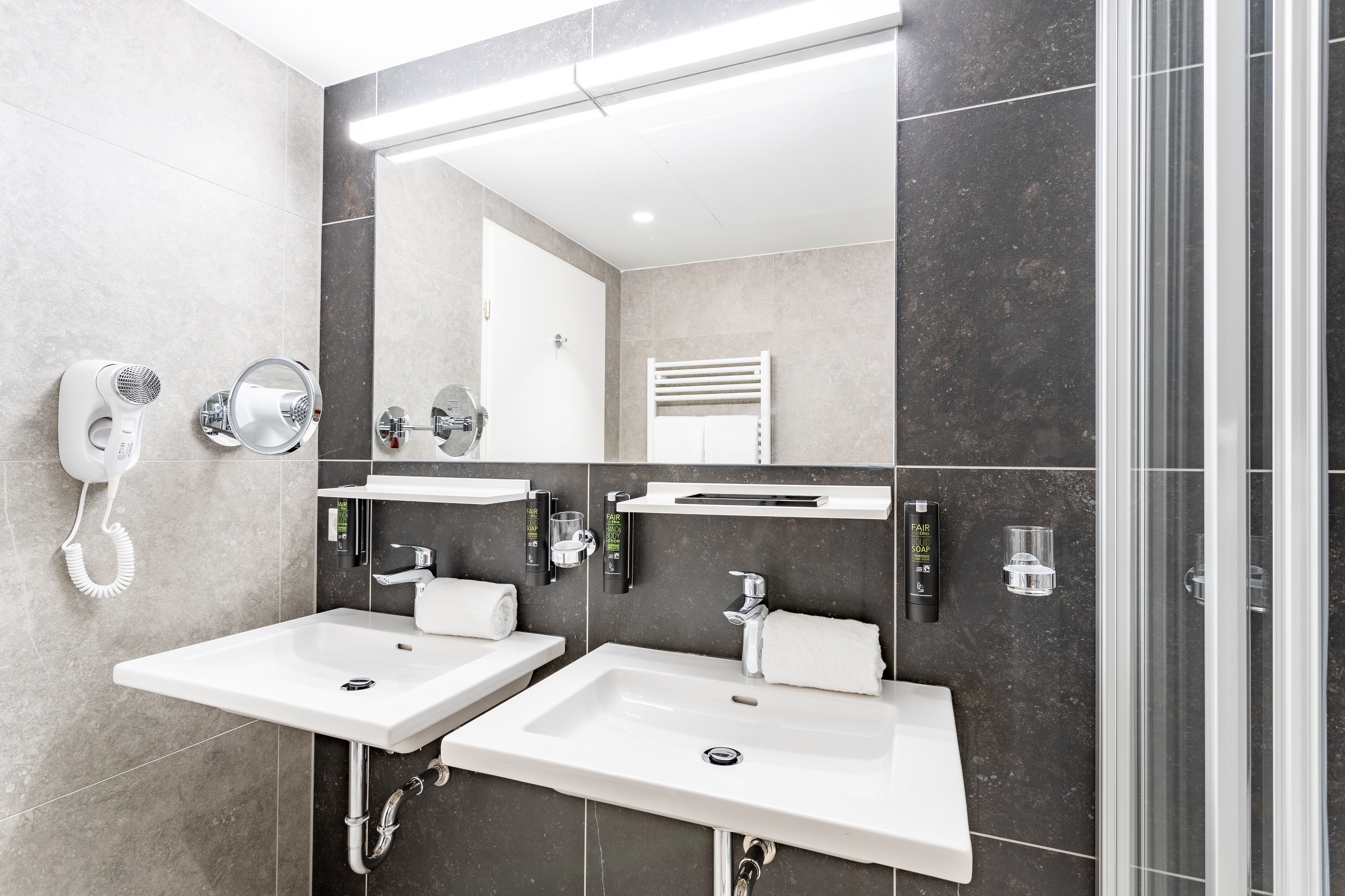 Suite Capacity 4 Three Bedroom