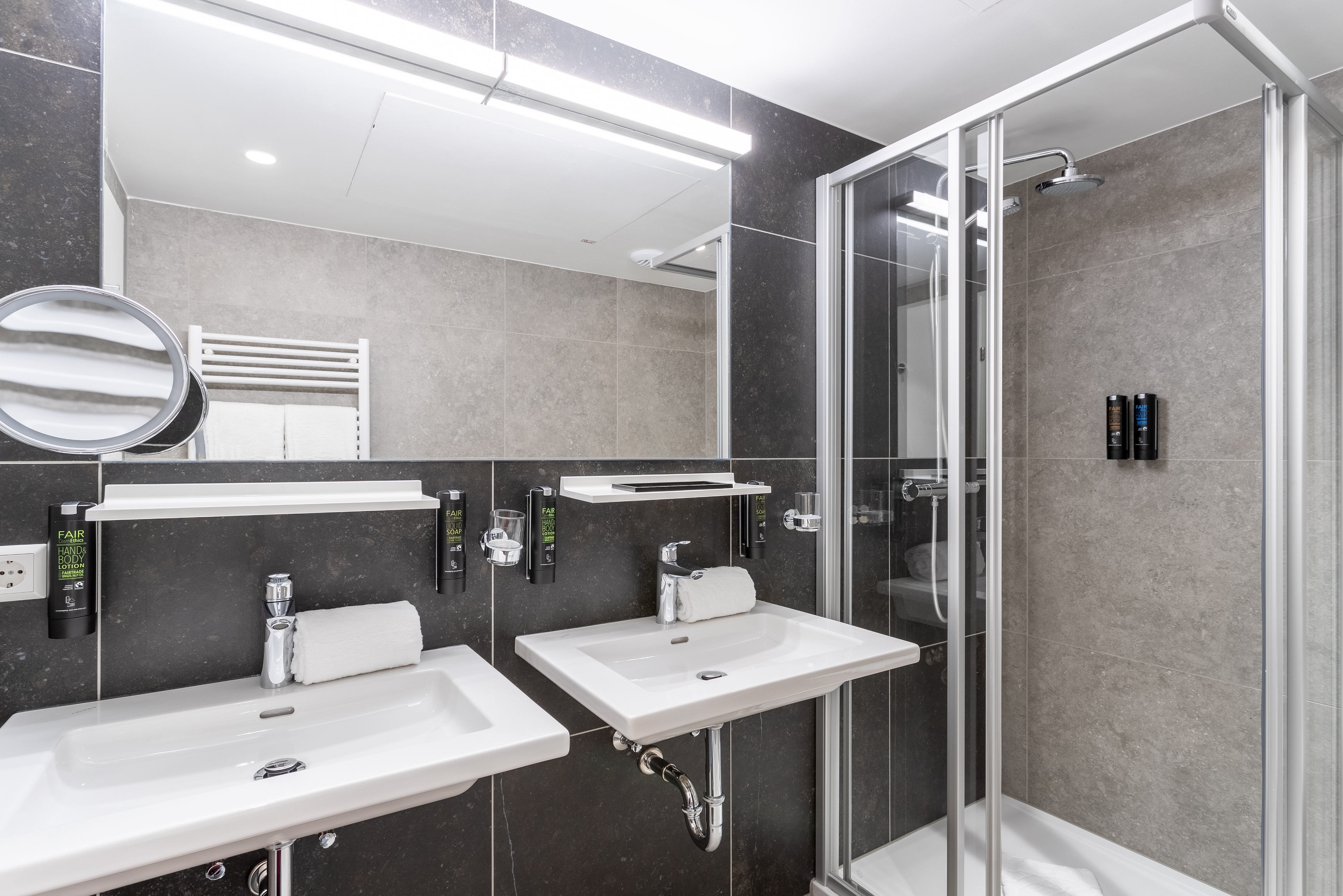 Suite Capacity 4 Three Bedroom