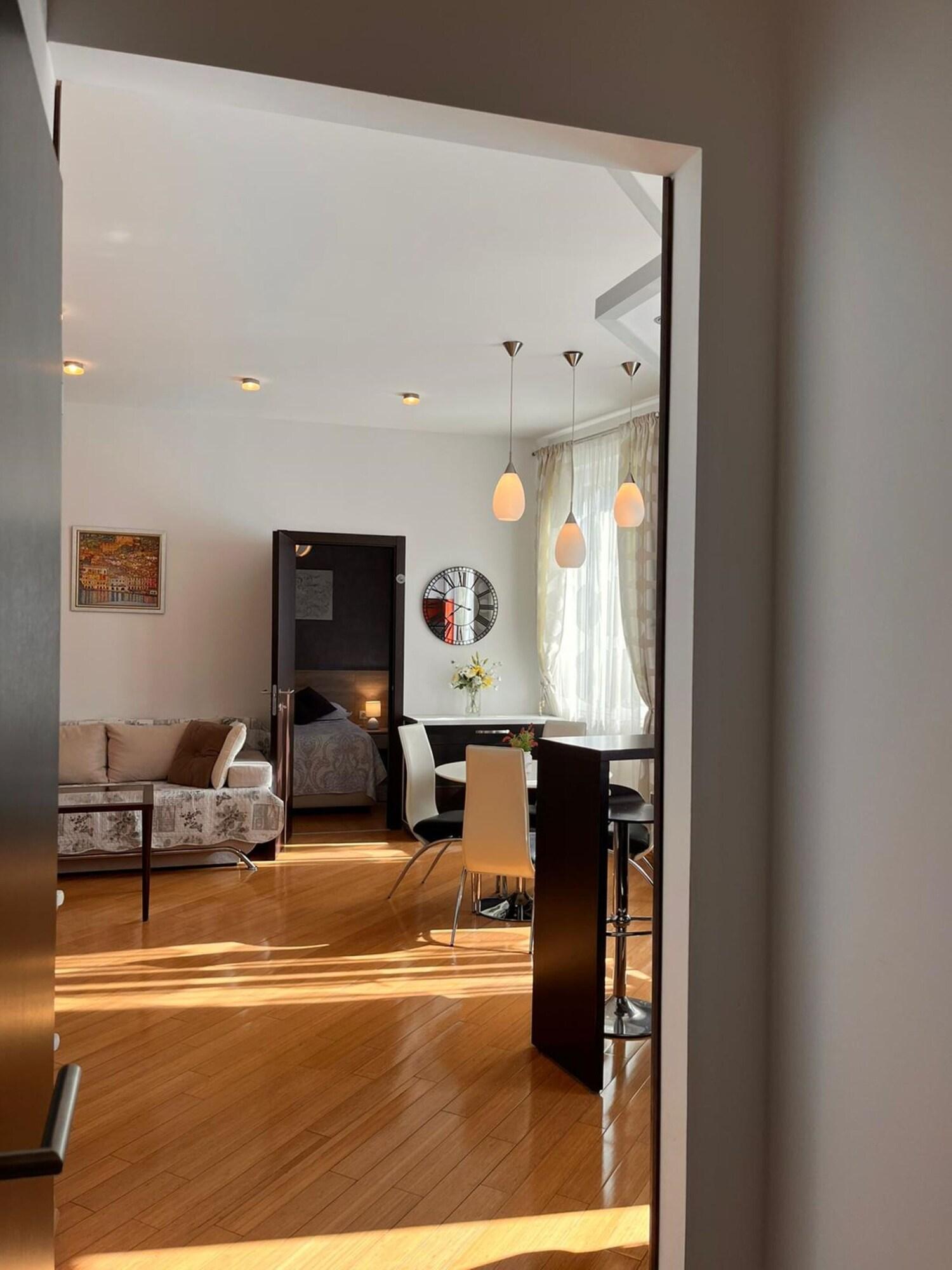 Apartment Superior Queen Bed