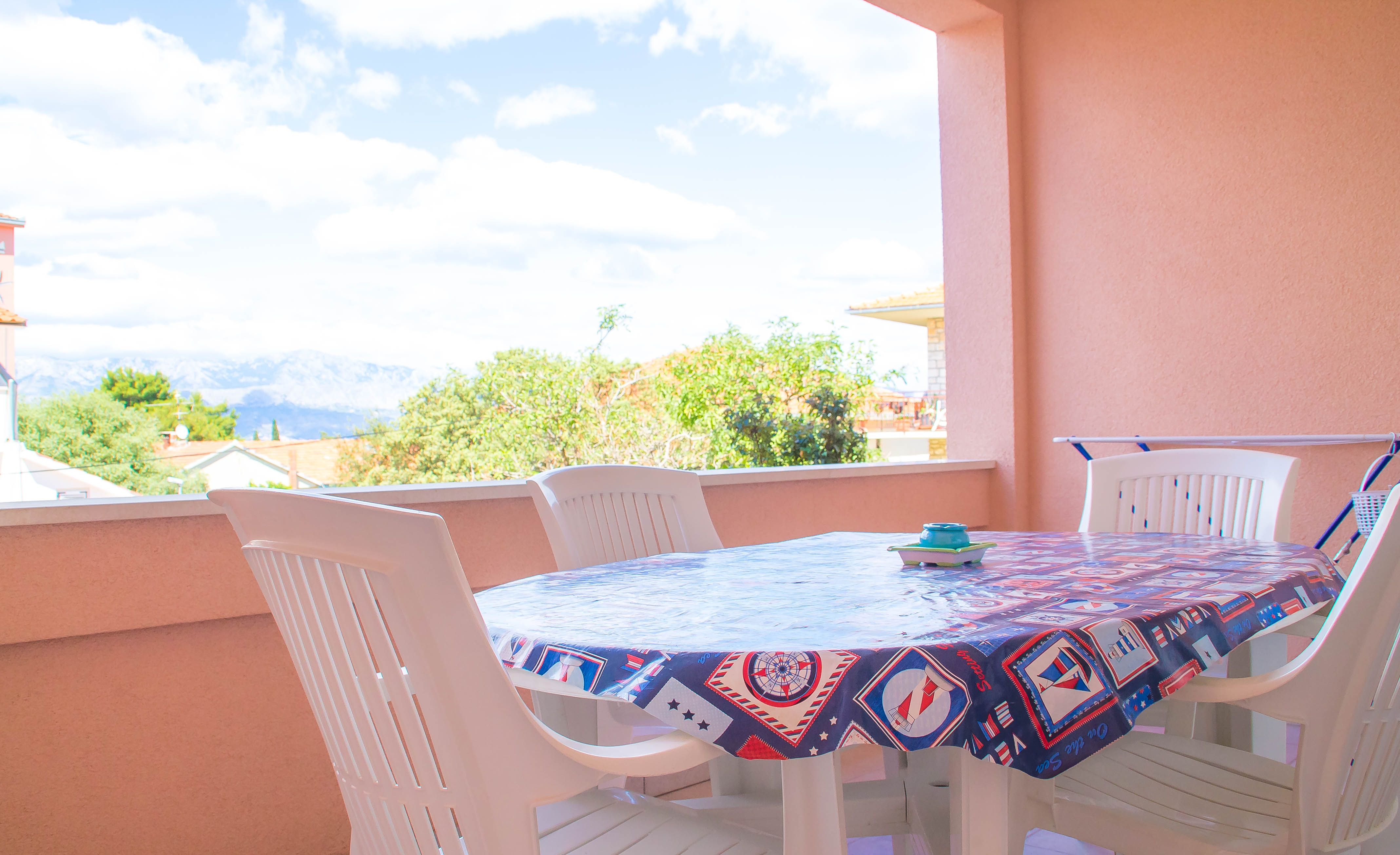 Apartment Capacity 6