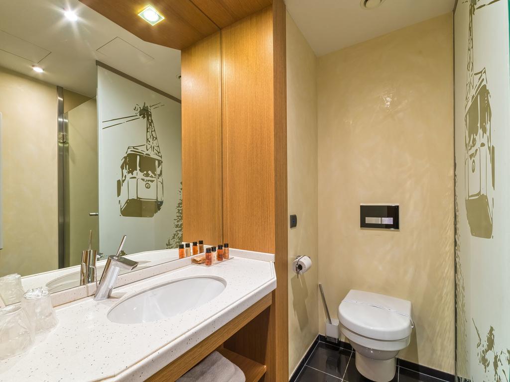 Double or Twin Economy