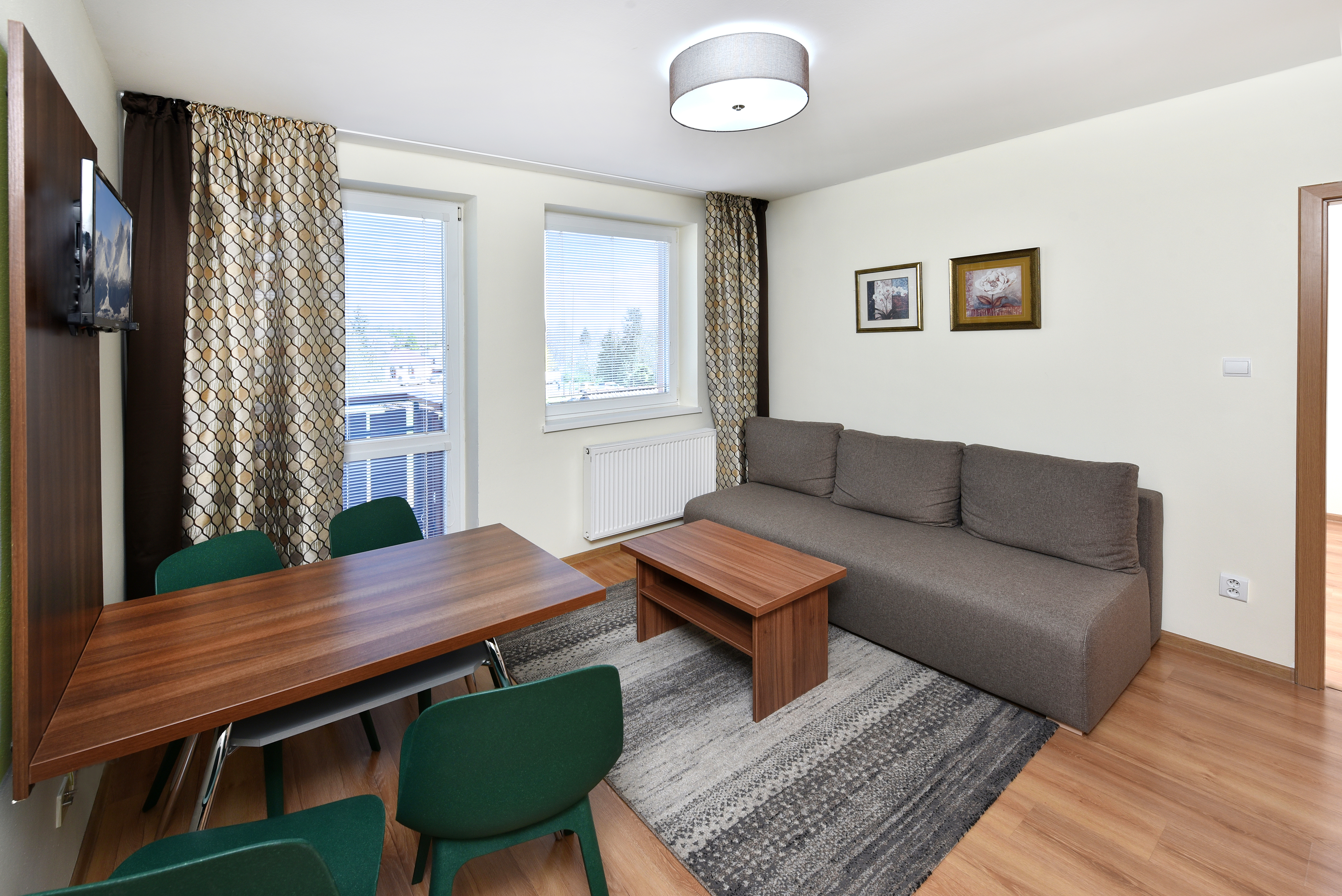 Apartment Capacity 6 Two Bedrooms