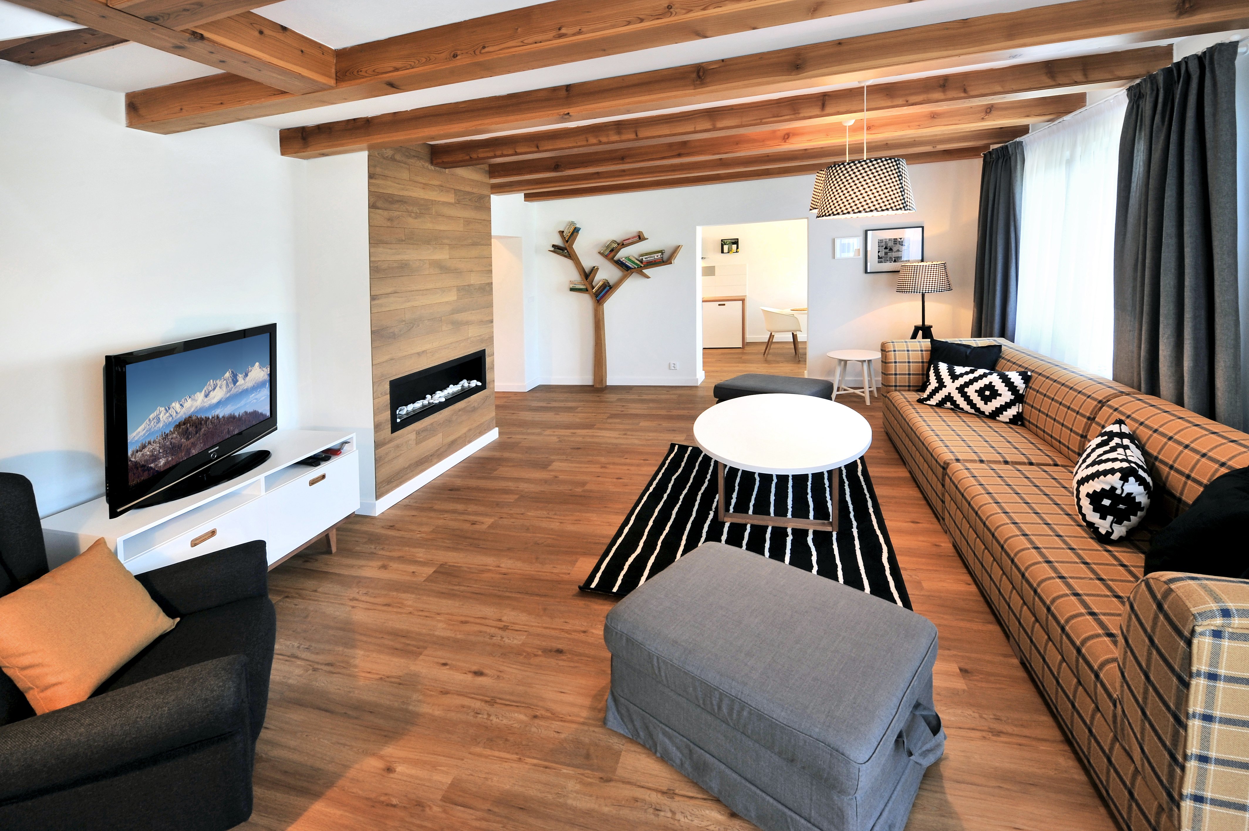 Apartment Capacity 8 Four Bedrooms