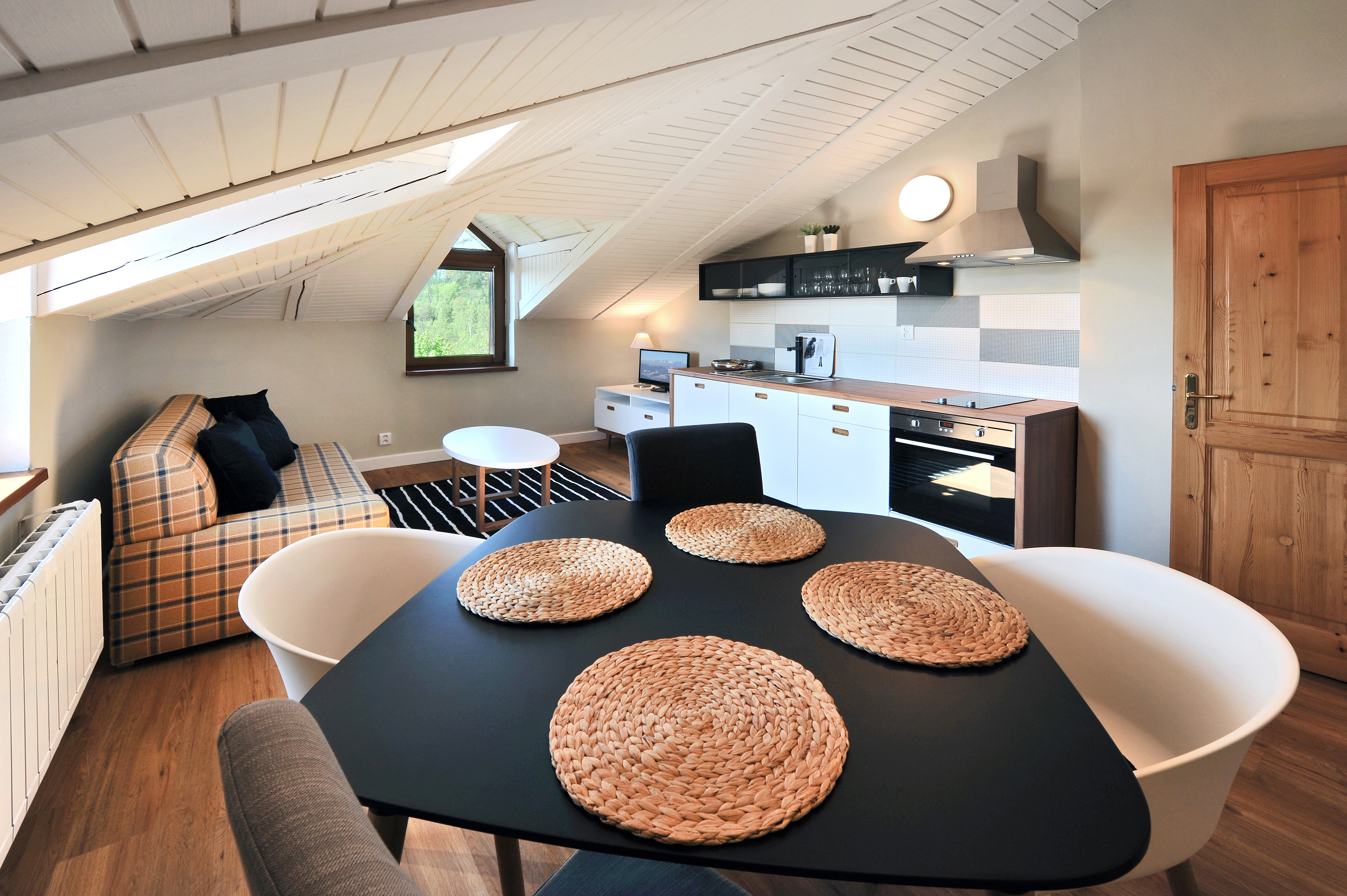 Apartment Capacity 6 Two Bedrooms