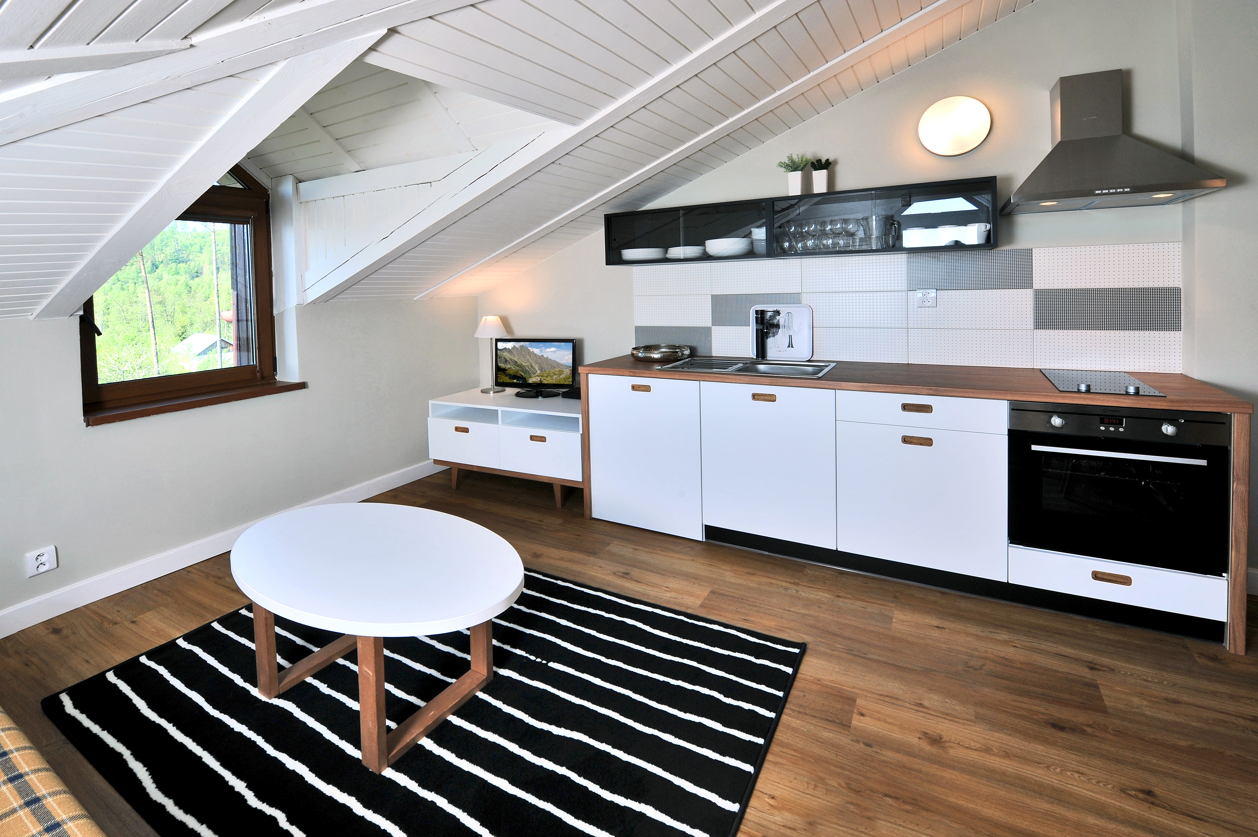 Apartment Capacity 6 Two Bedrooms