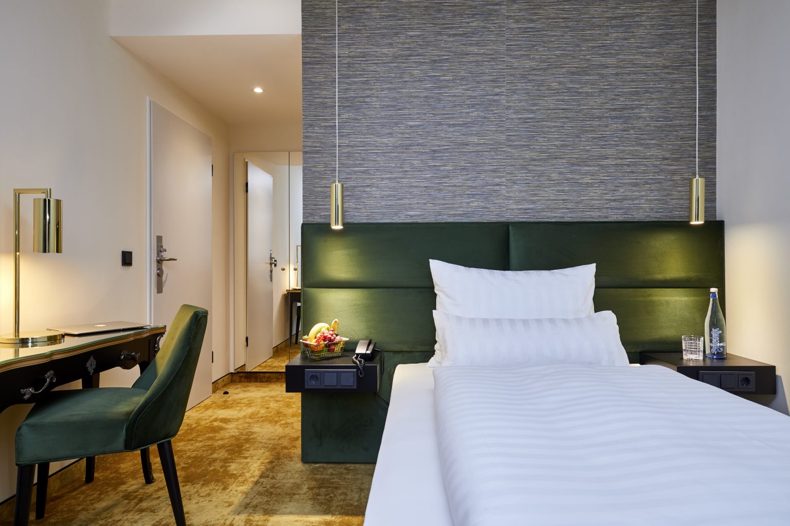 Single Classic Deluxe