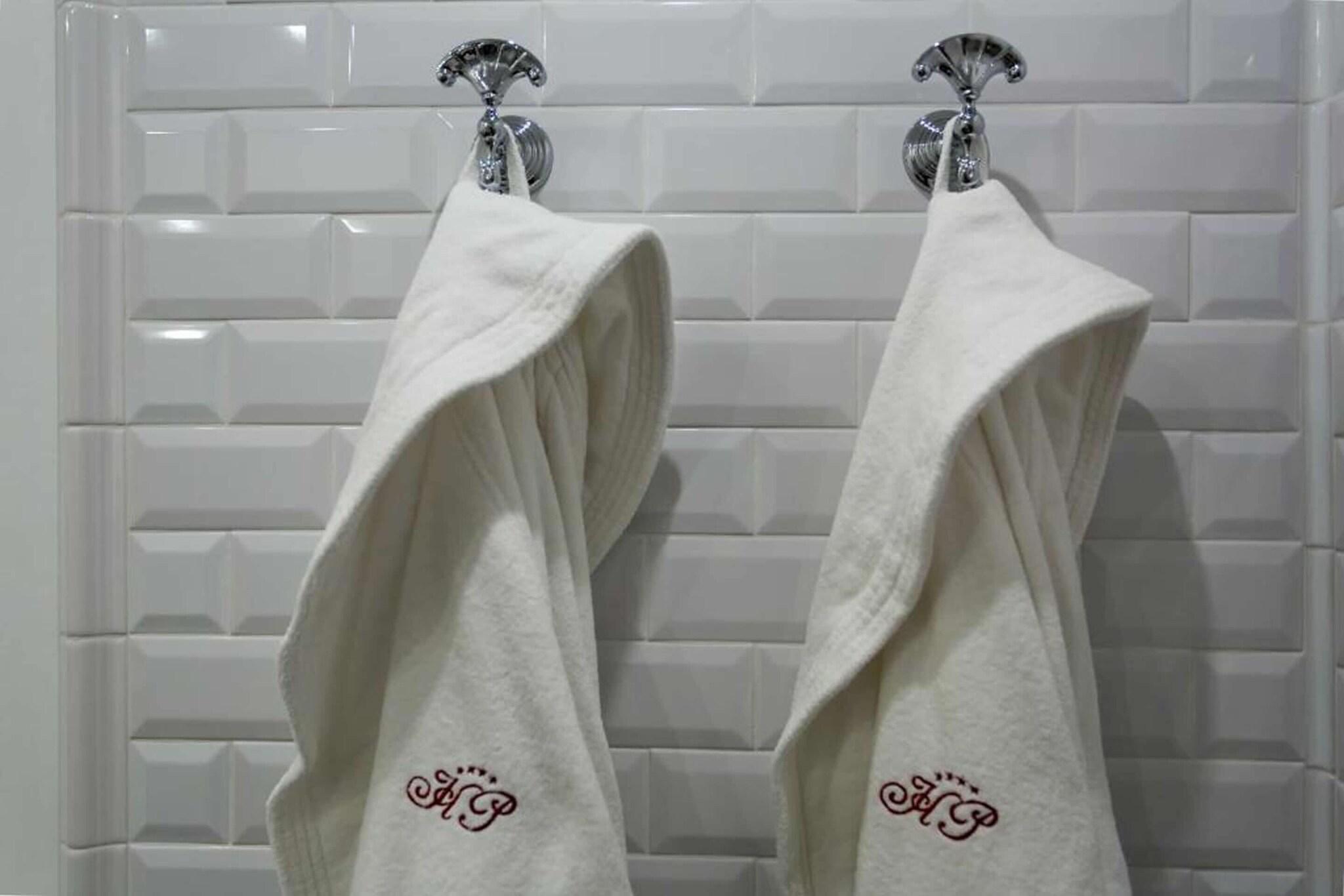 Twin Partial Sea View