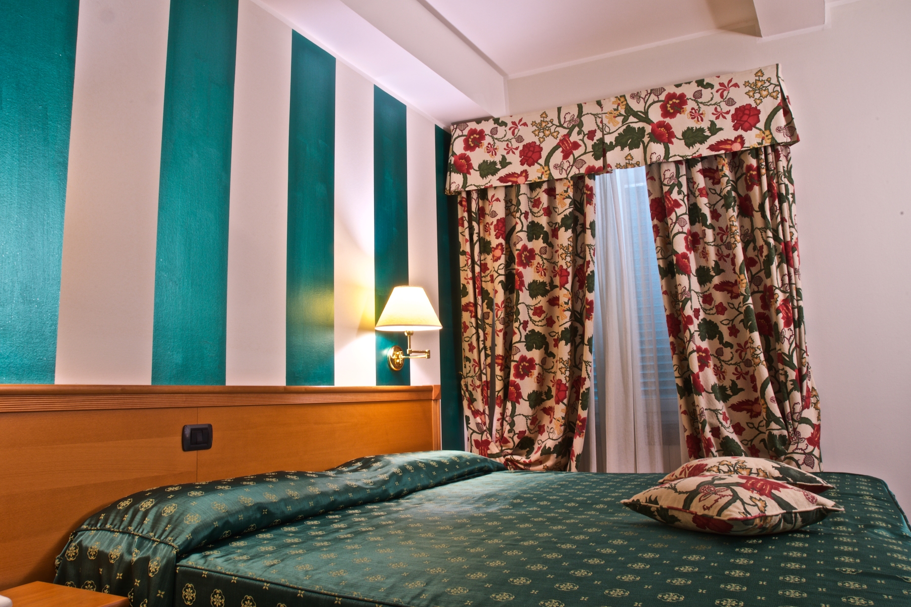 Double Single Superior