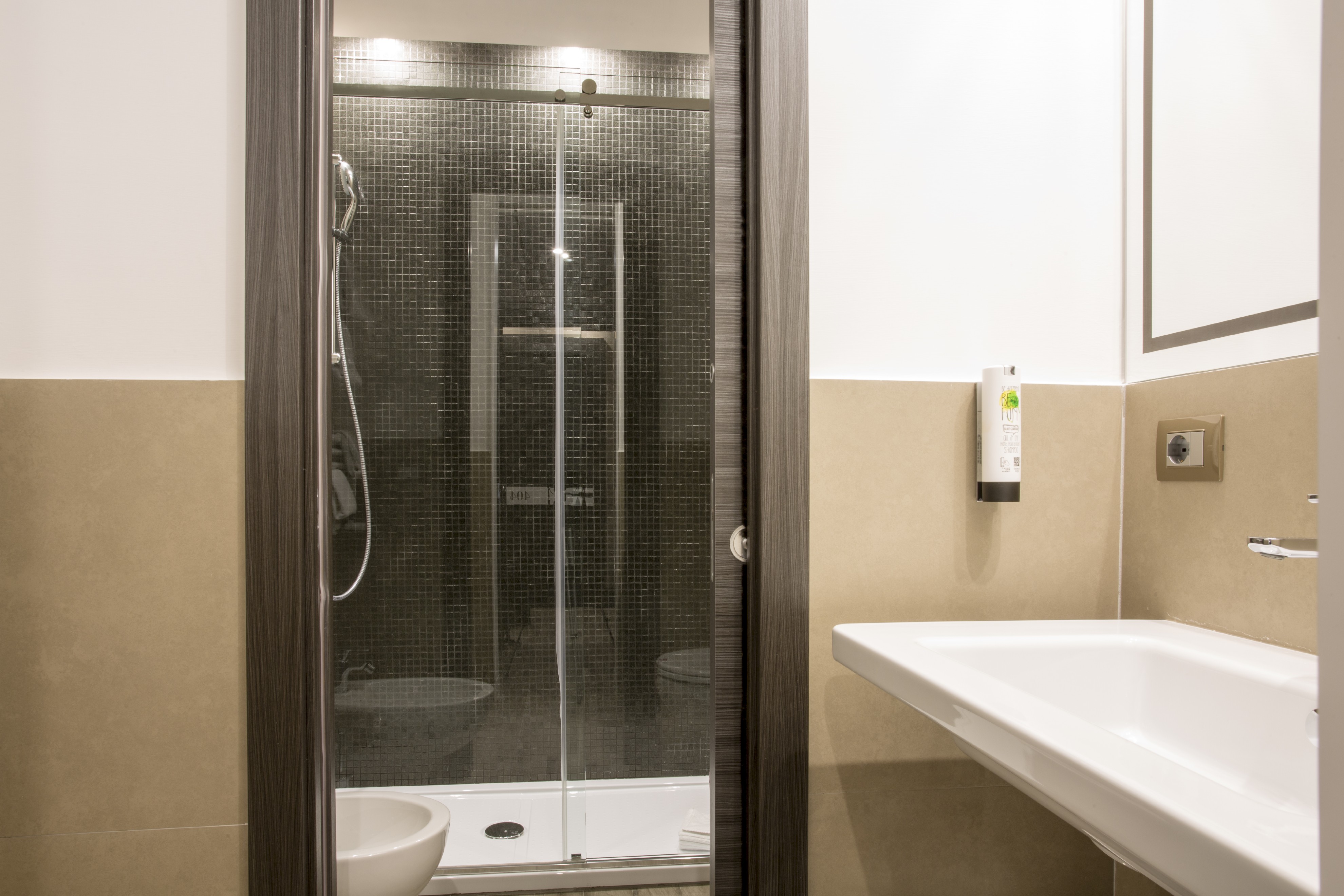 Family Room Capacity 4